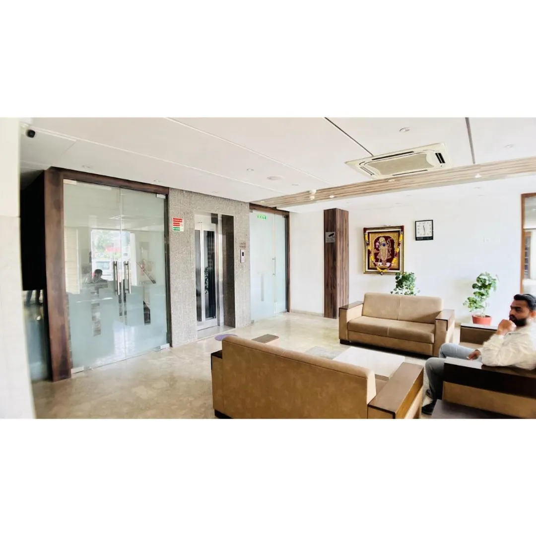 Lobby or reception in Hotel Ashray Inn Express