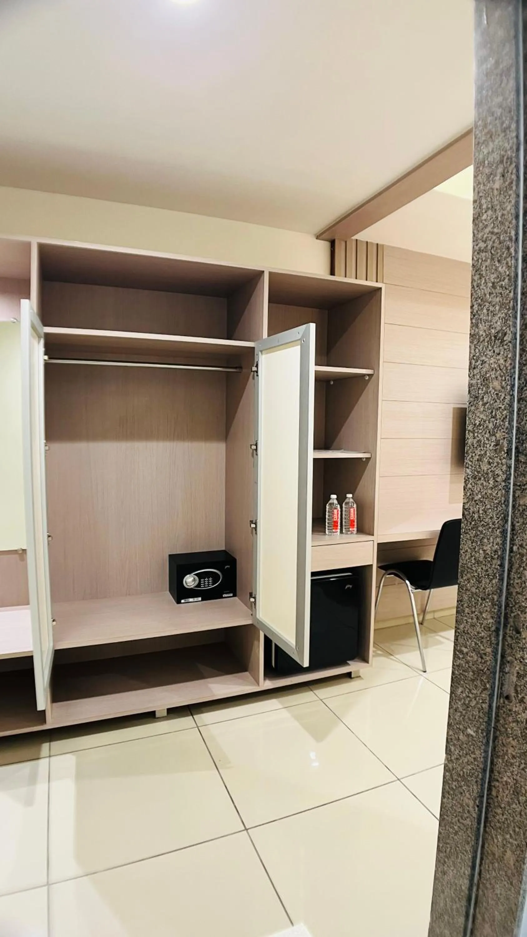 Hotel Ashray Inn Express