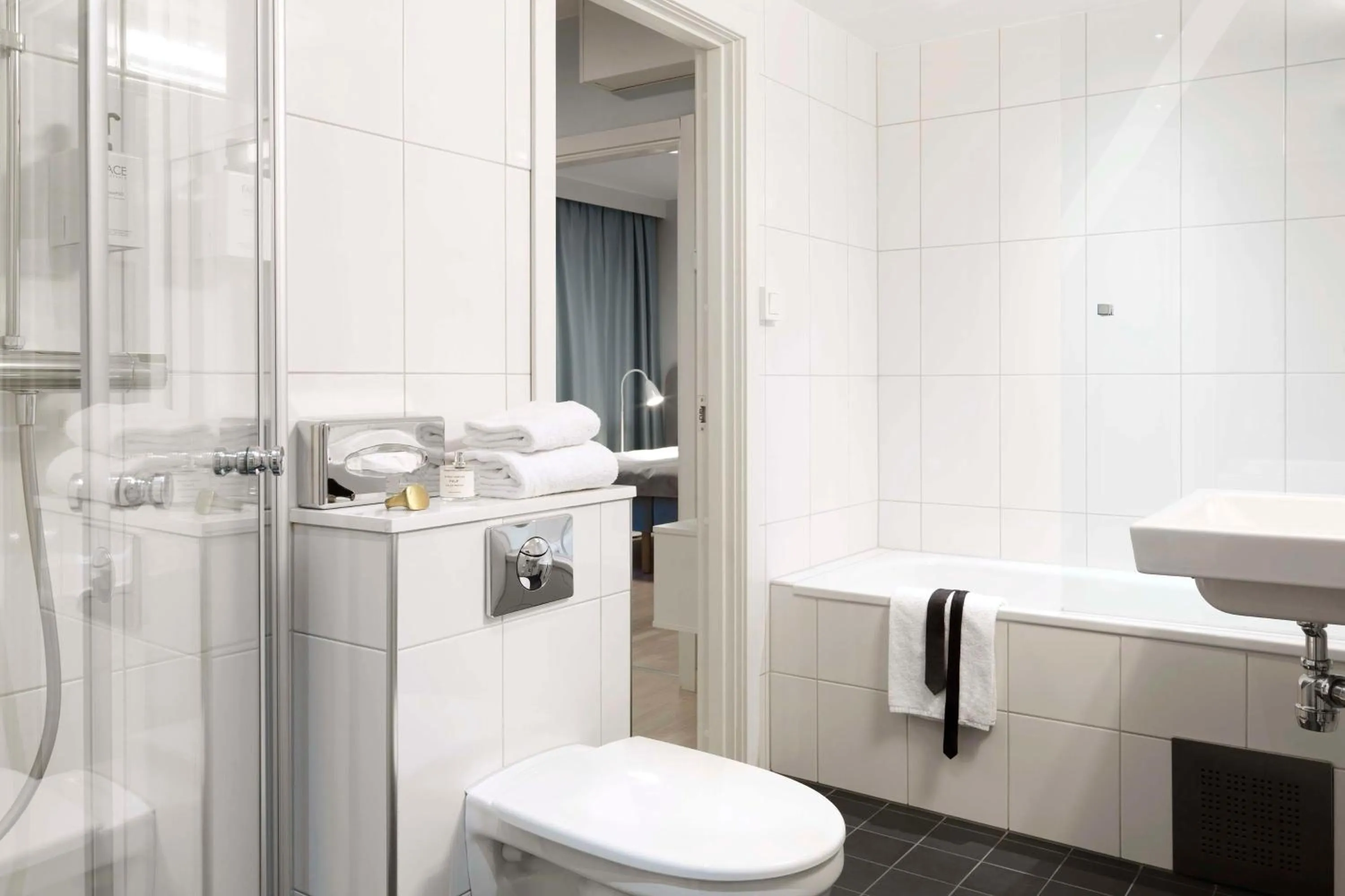 Photo of the whole room in Scandic Malmen