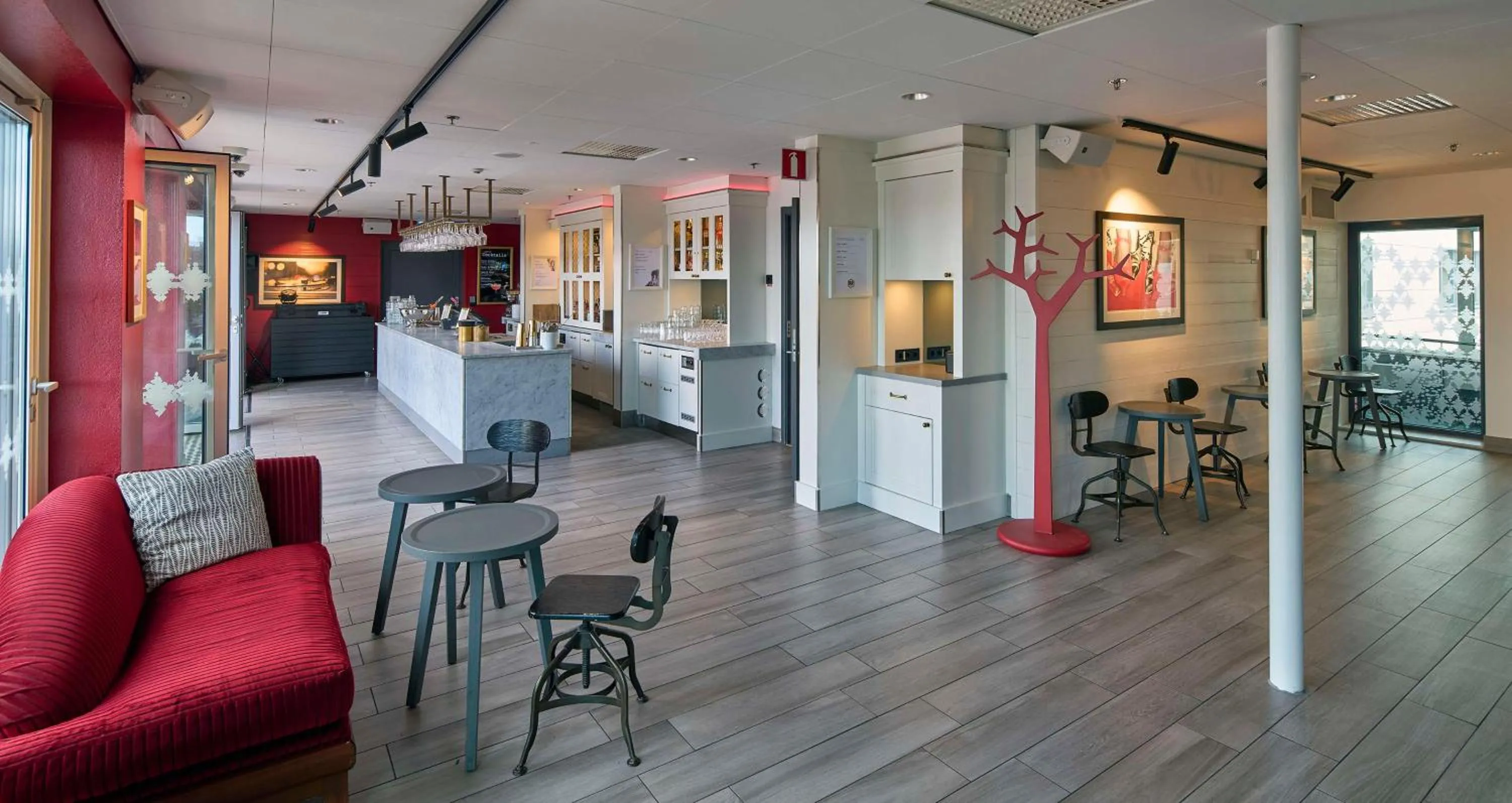 Lounge or bar in Scandic Rubinen