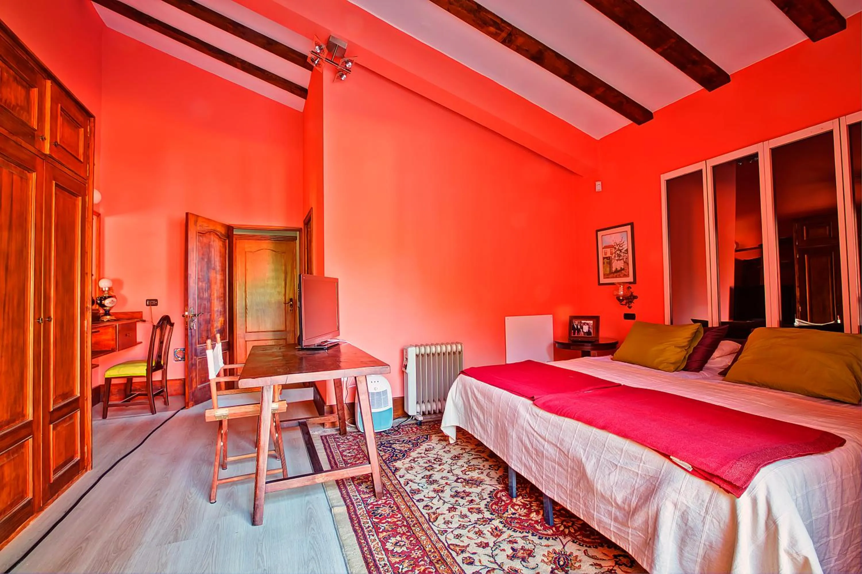 Photo of the whole room, Bed in Luxury Villa Golf Tenerife