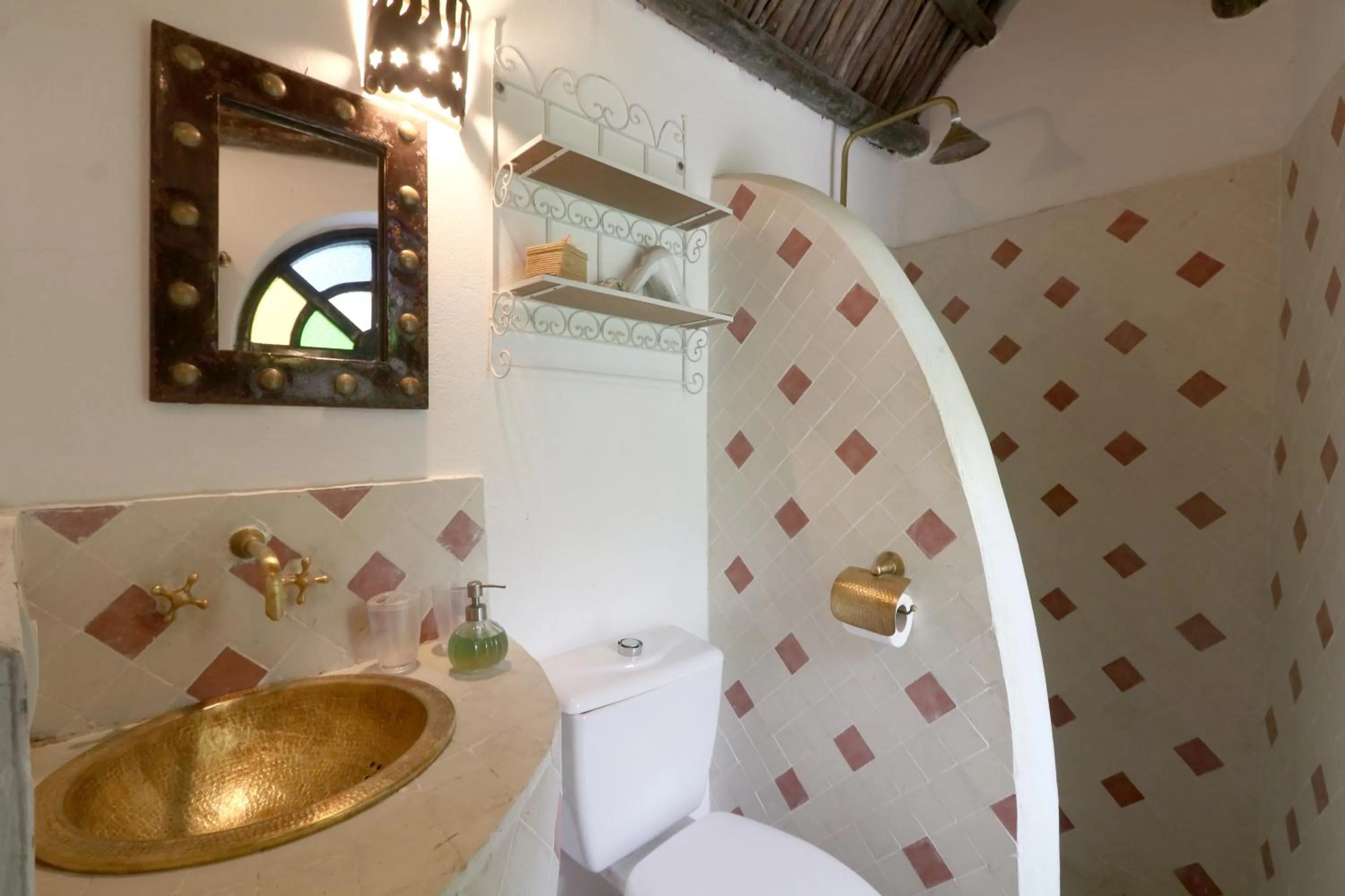 Toilet in Riad Merstane Marrakech