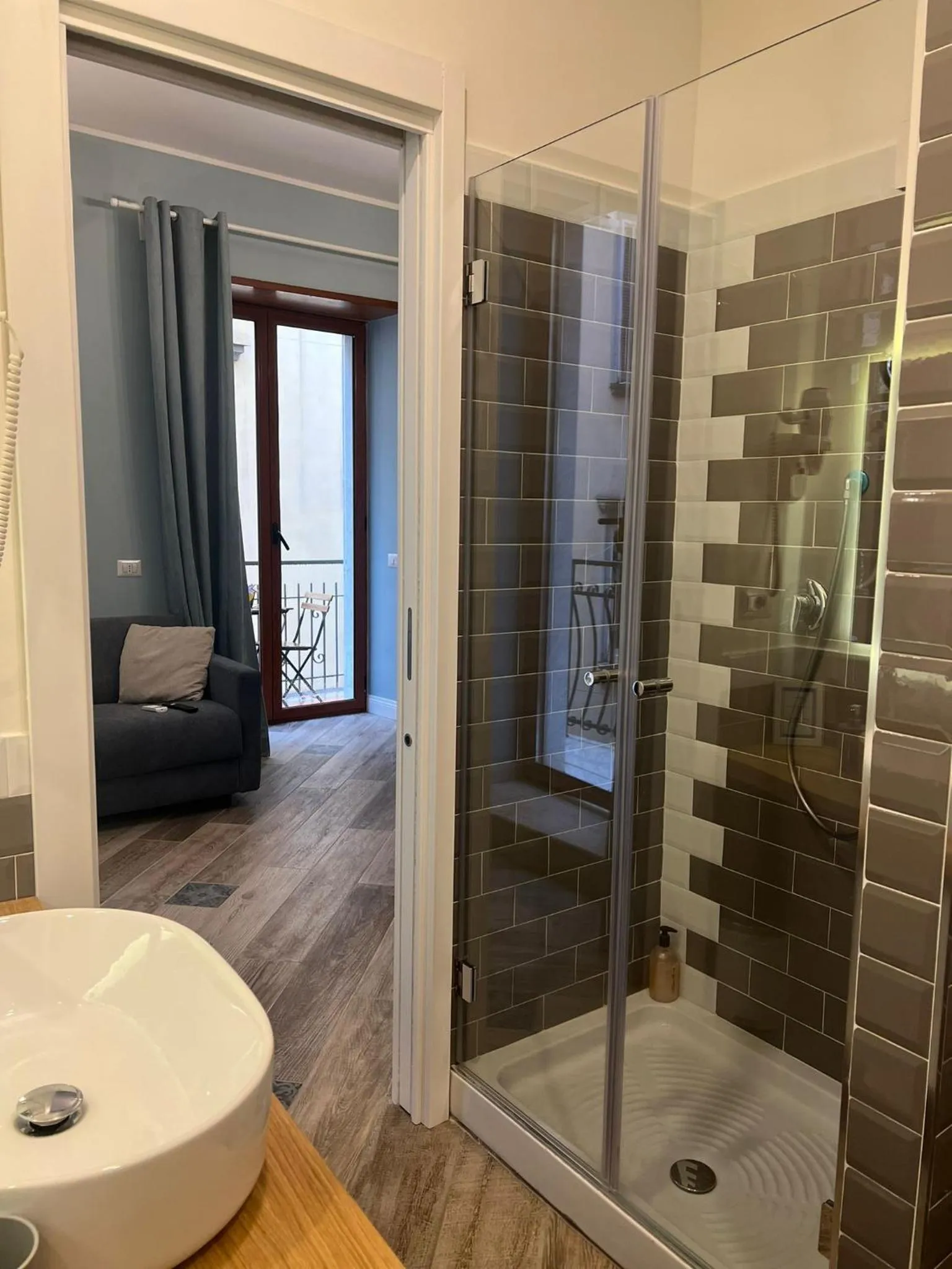 Shower in Real Giardinetto a Toledo