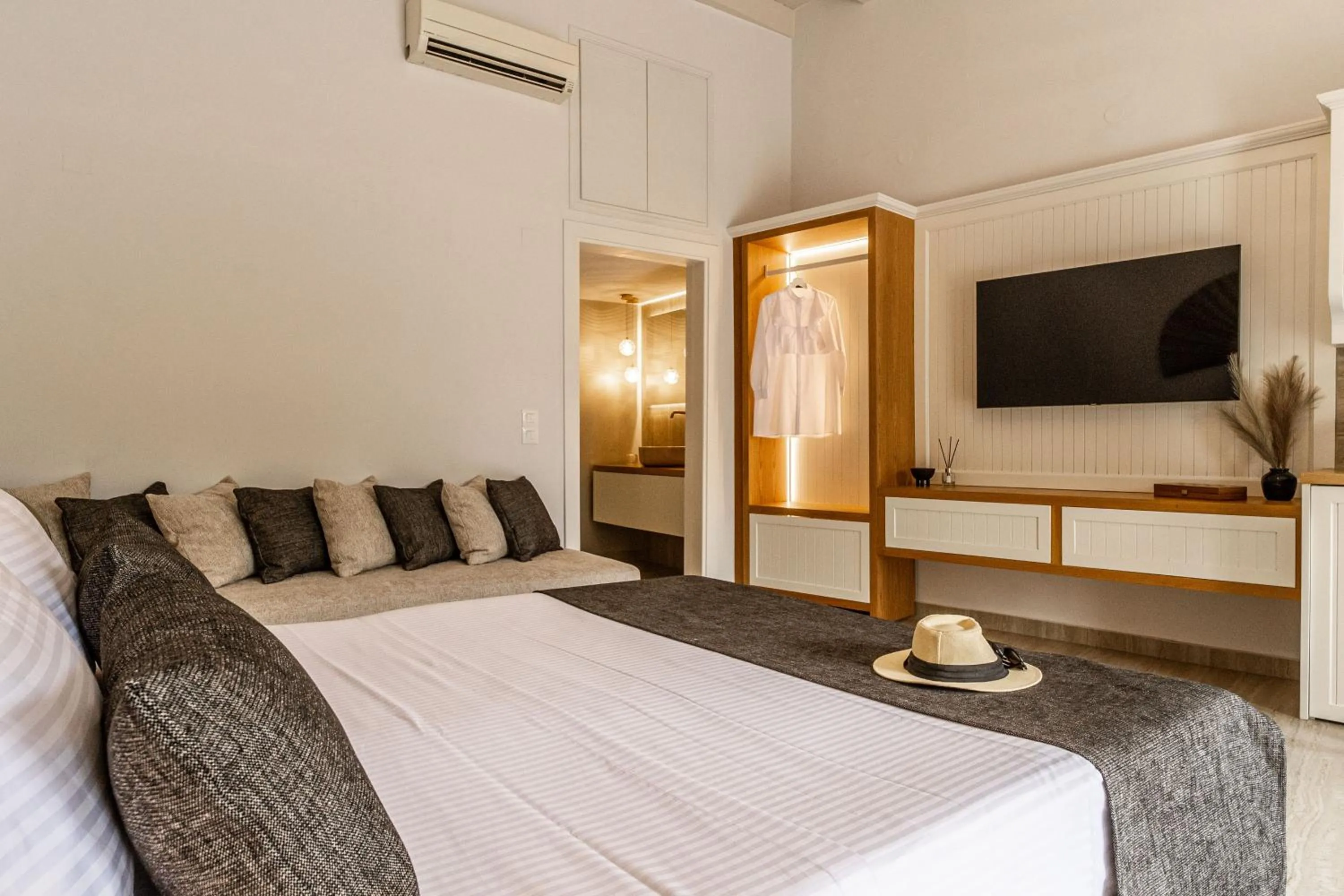 Bed in Lithinon Luxury Suites with Free Parking
