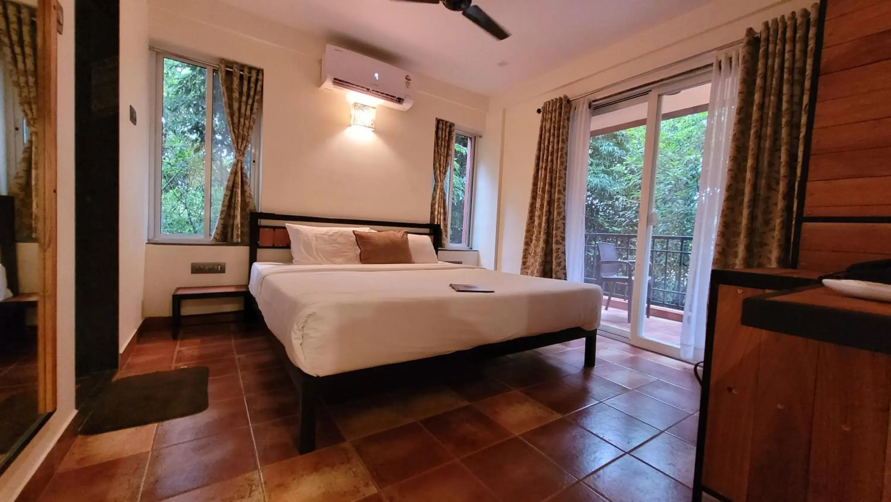 Standard Double Room in Forest Escapes Koyna Standard Double Room in Forest Escapes Koyna