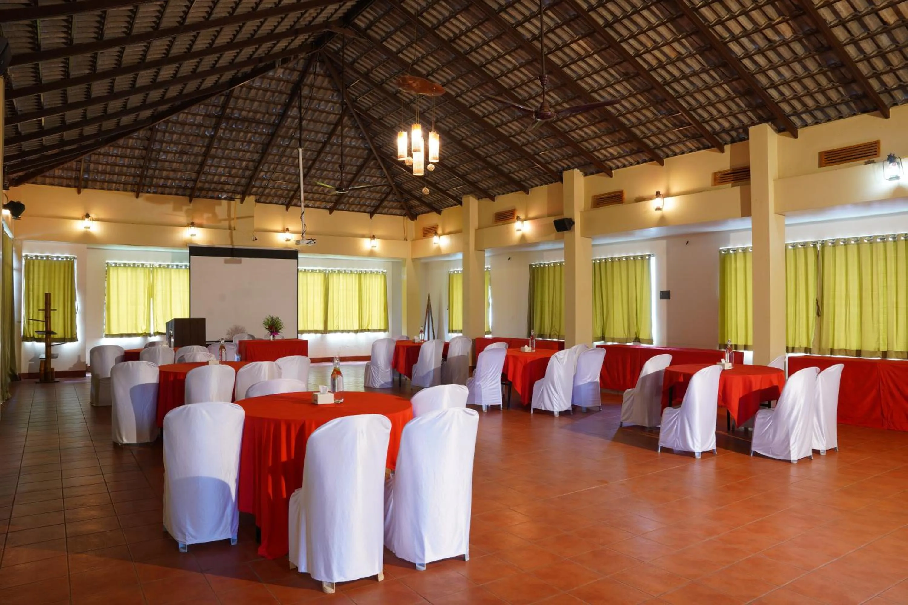 Banquet/Function facilities in Forest Escapes Koyna