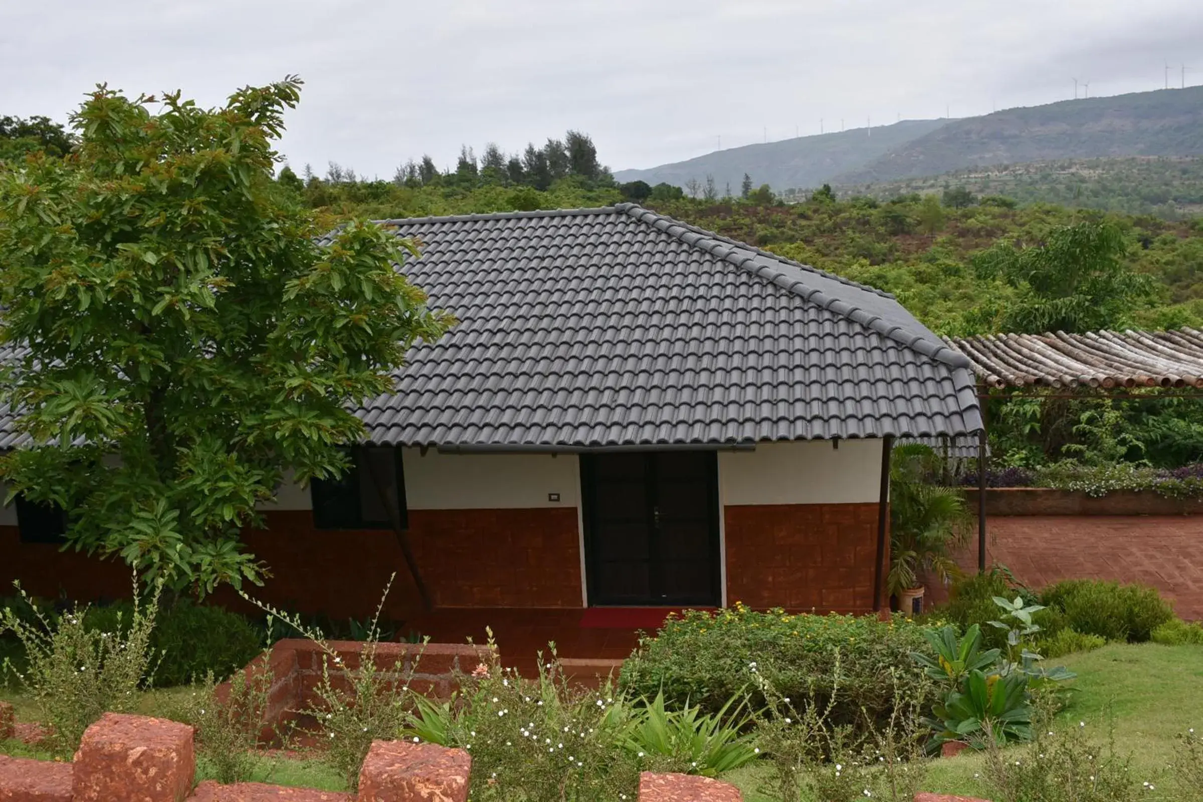 Three-Bedroom Bungalow in Forest Escapes Koyna Three-Bedroom Bungalow in Forest Escapes Koyna