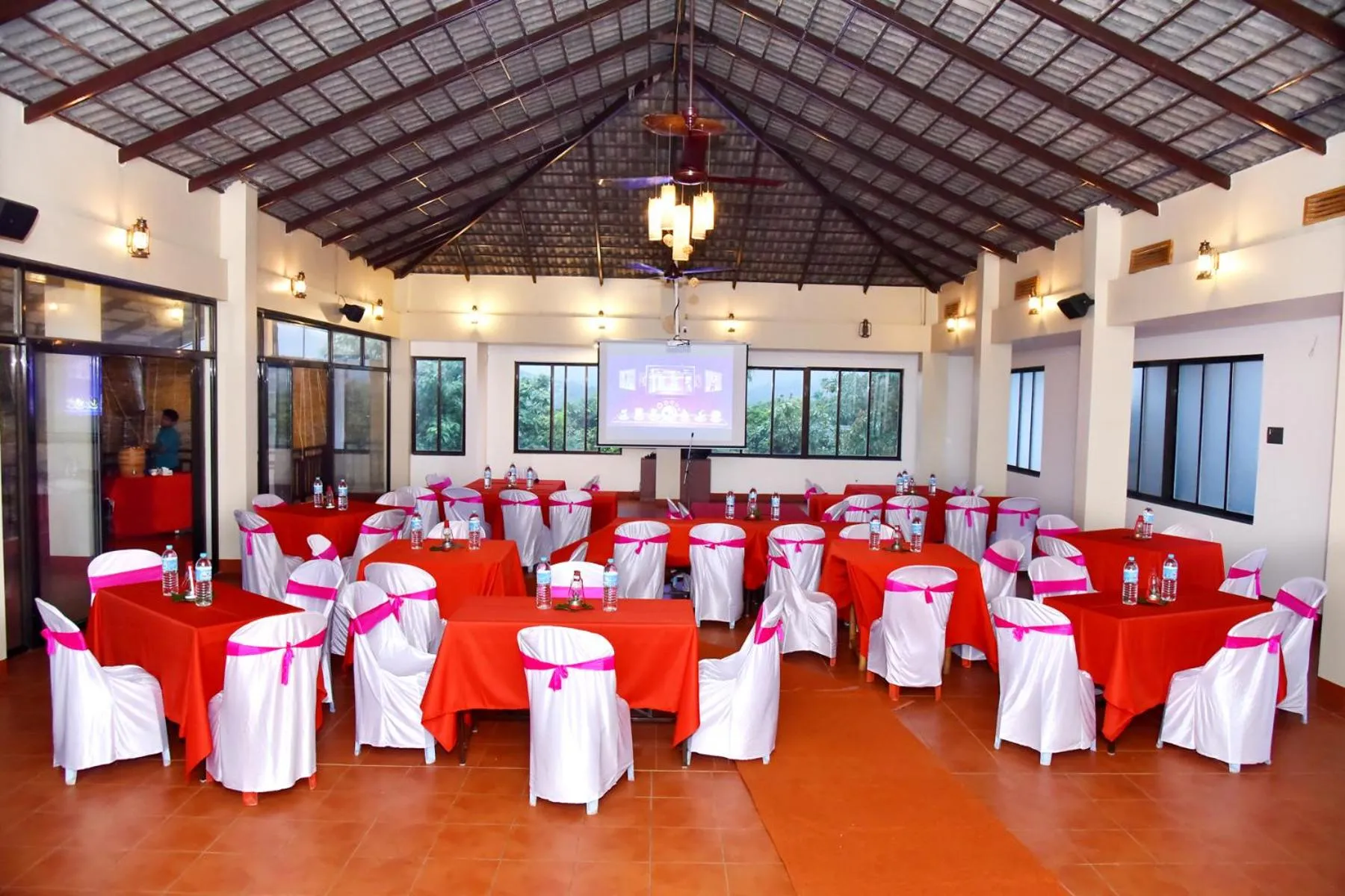Banquet/Function facilities in Forest Escapes Koyna