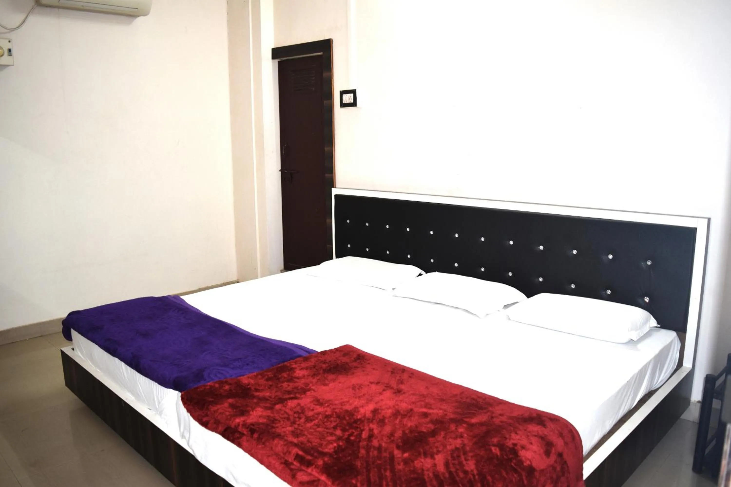 Hotel Gokul