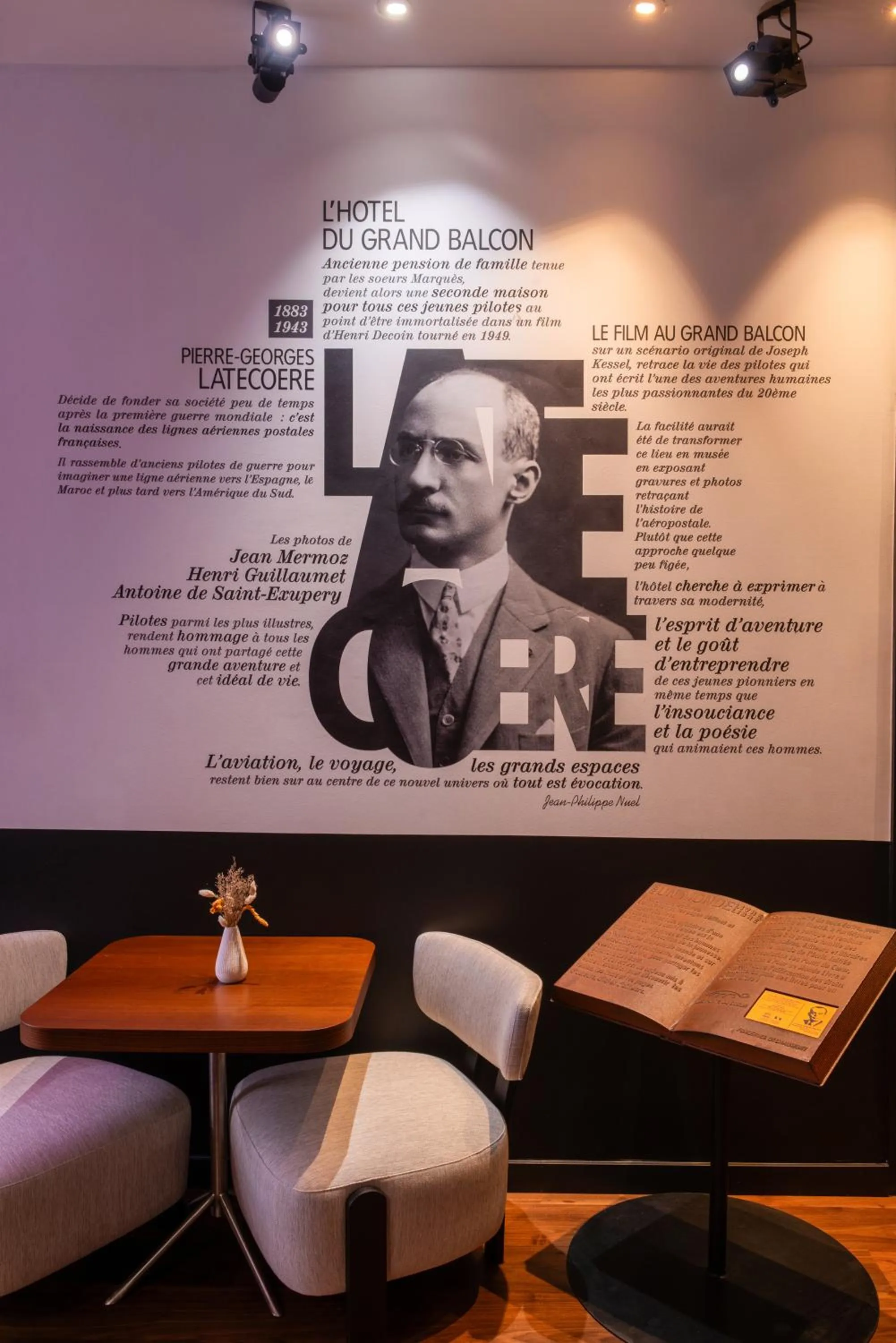 Lobby or reception in Le Grand Balcon Hotel