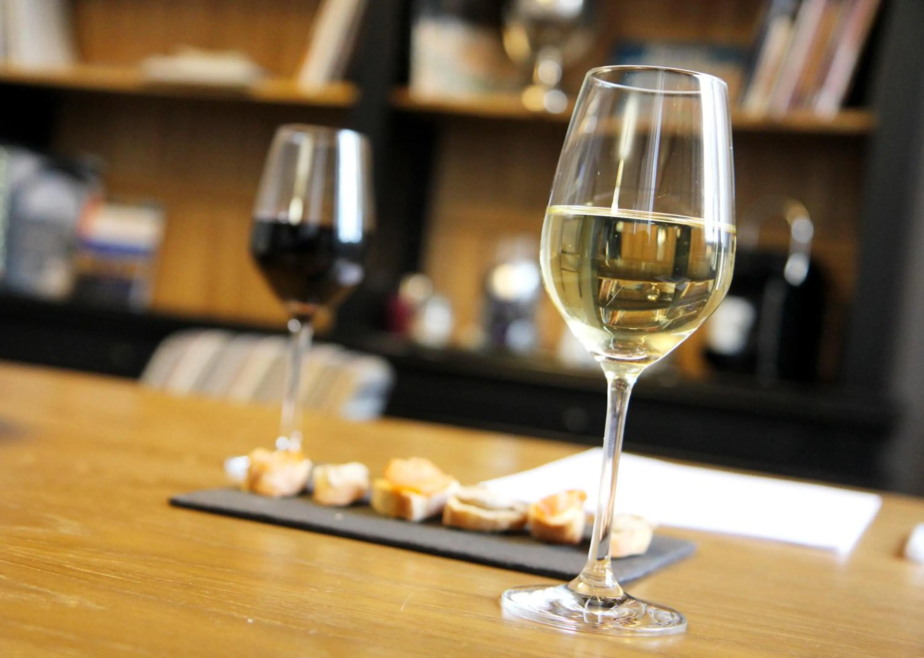 Library in Best Western Plus Bordeaux Gare Saint-Jean