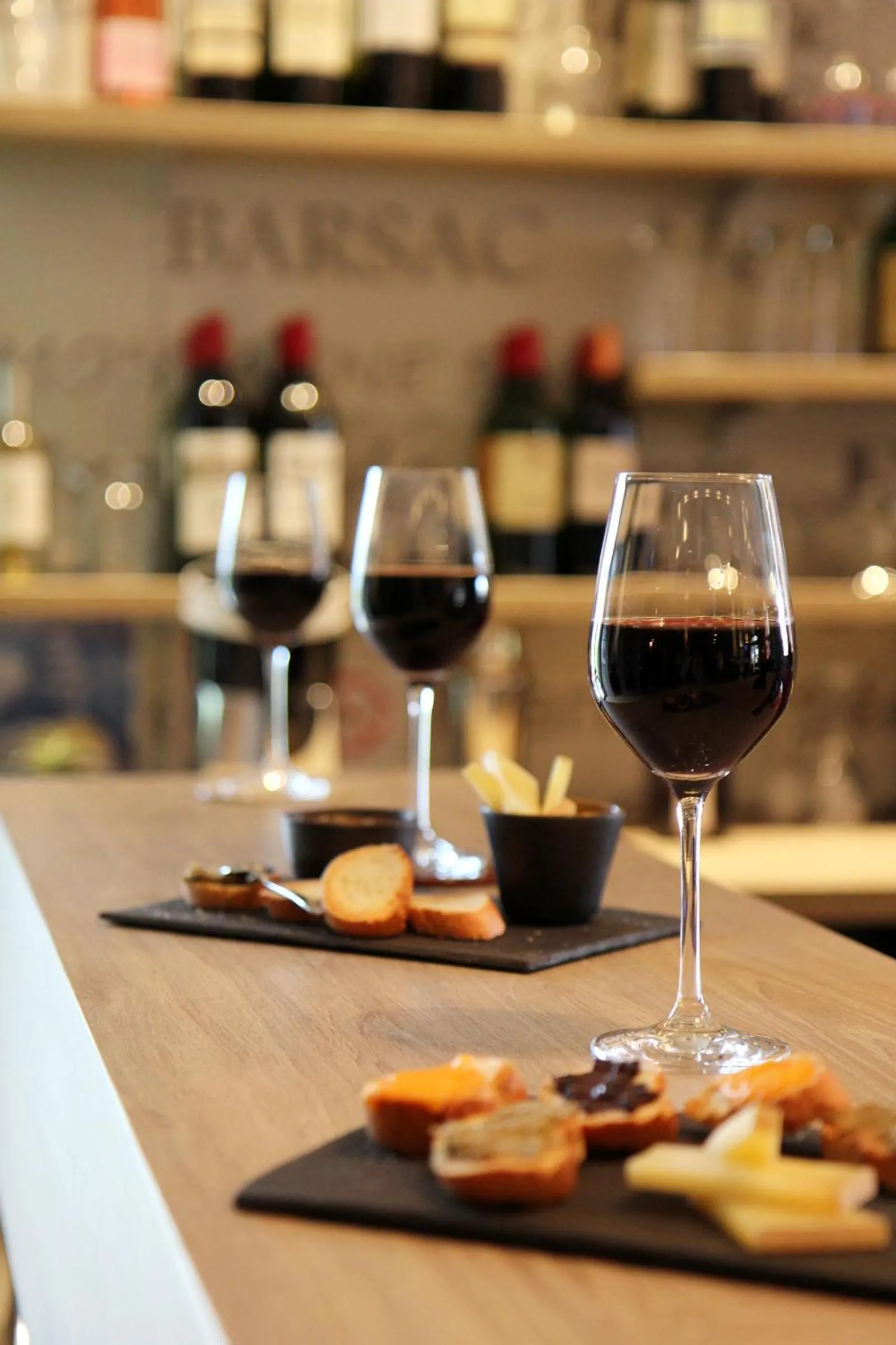 Lounge or bar in Best Western Plus Bordeaux Gare Saint-Jean