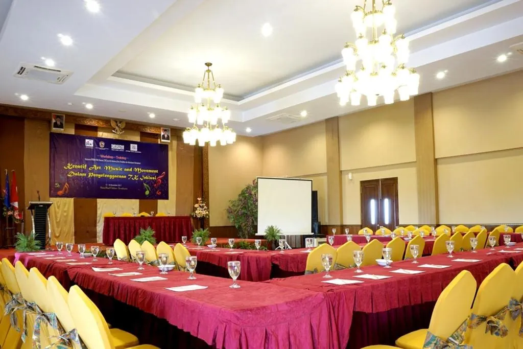 Banquet/Function facilities in Red Chilies Hotel