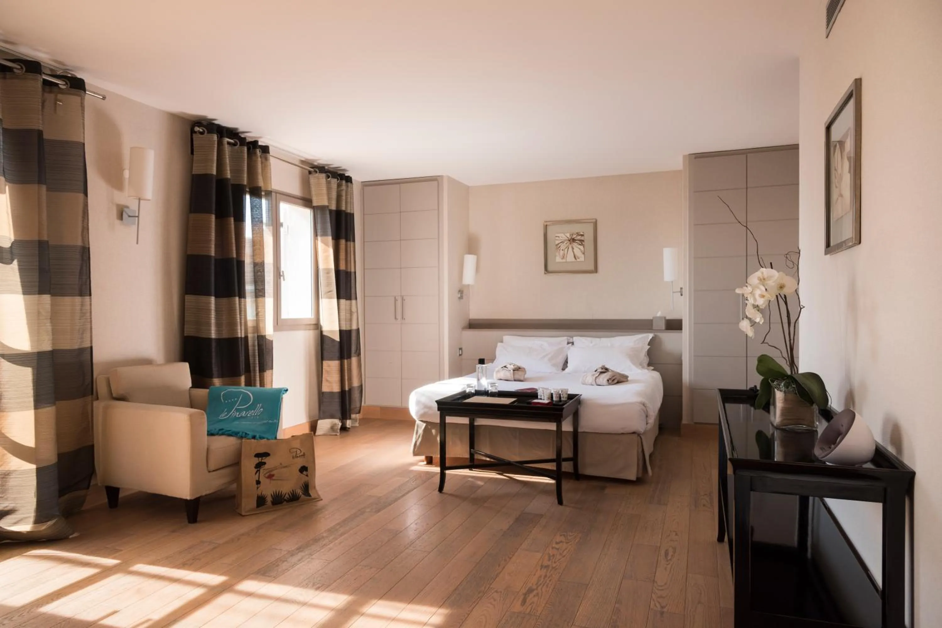 Photo of the whole room, Bed in Le Pinarello