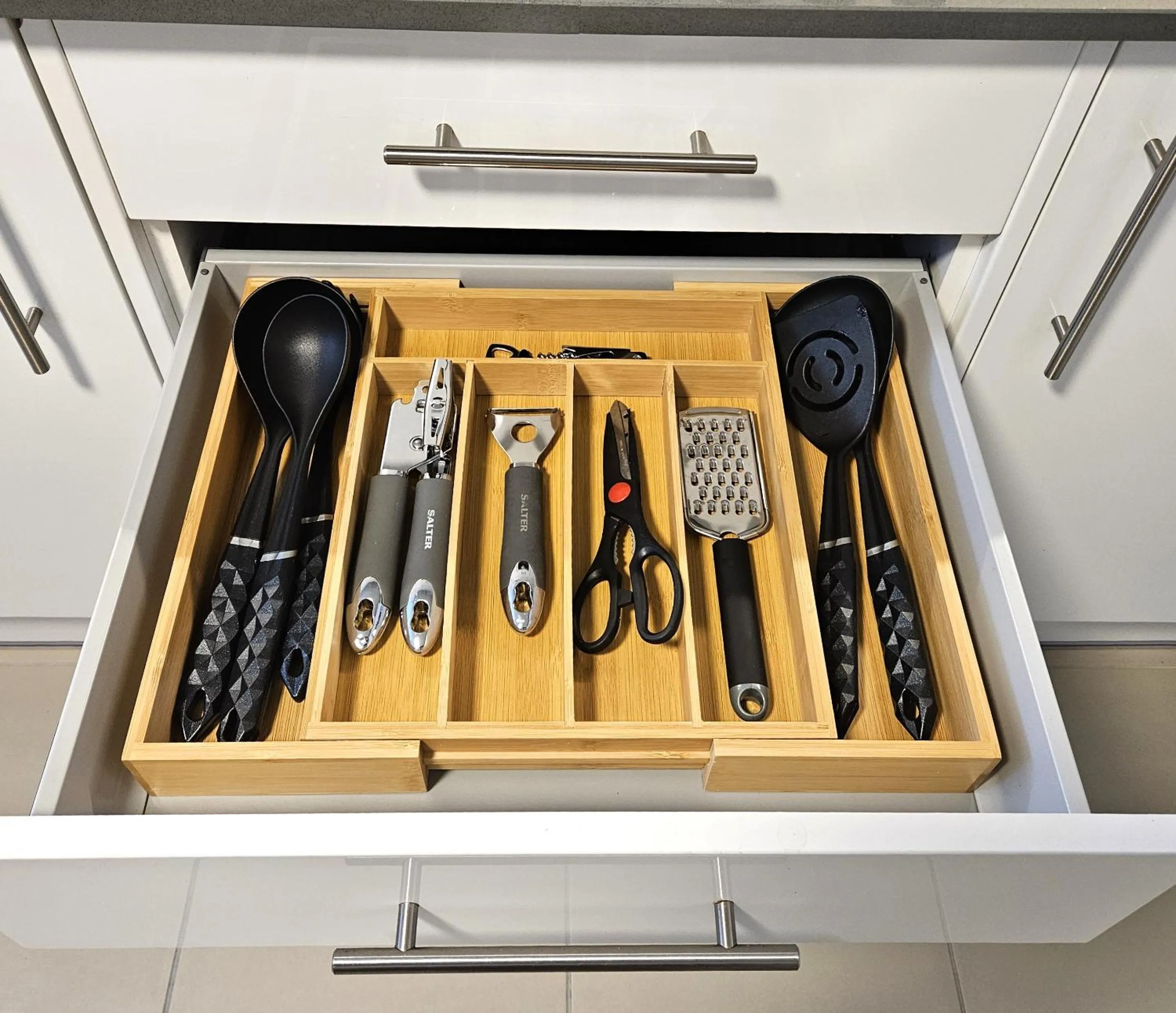 Kitchen or kitchenette in Monarch House - Serviced Apartments - Kensington