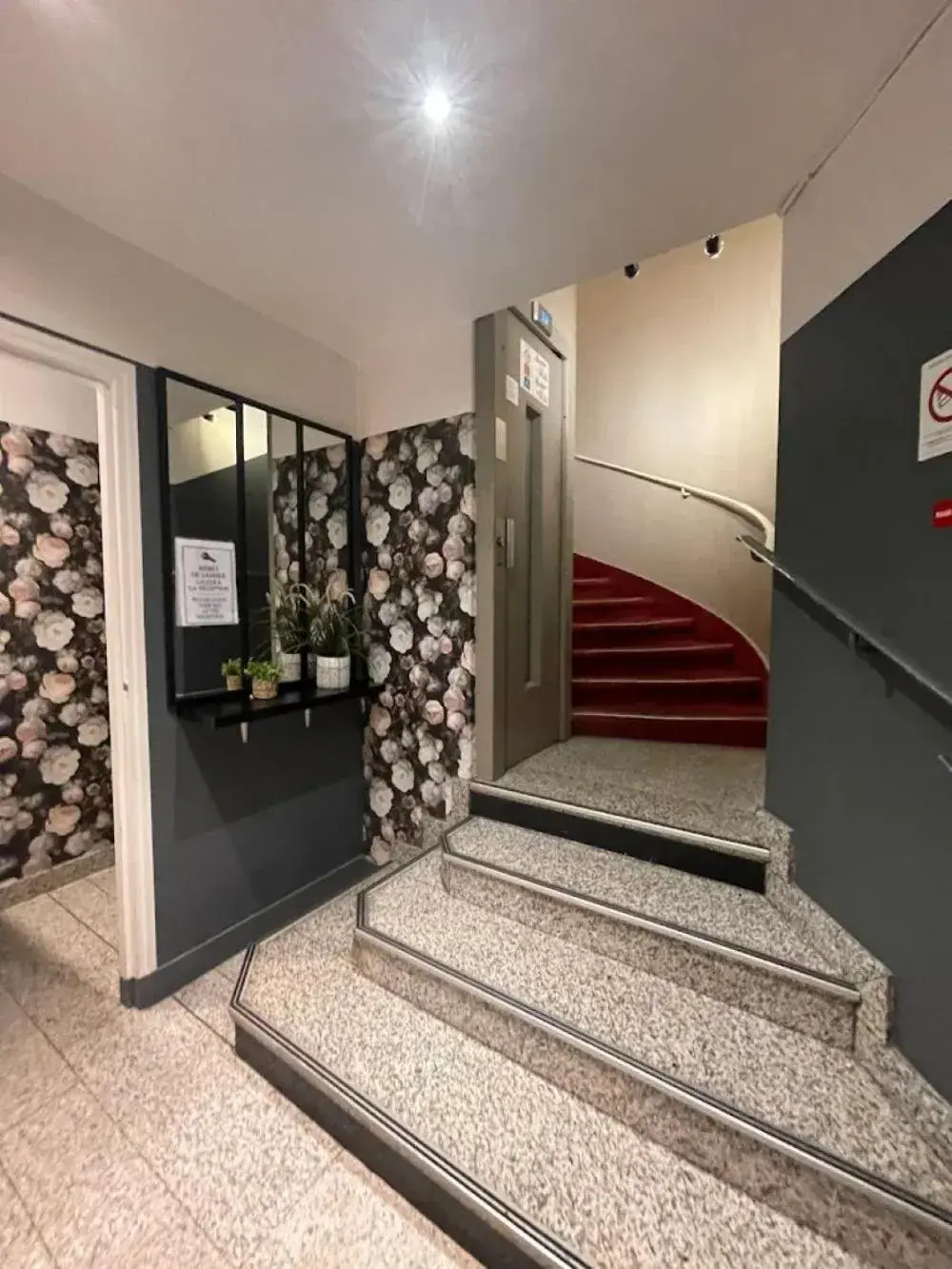 Property building in Grand Hôtel De Paris Property building in Grand Hôtel De Paris