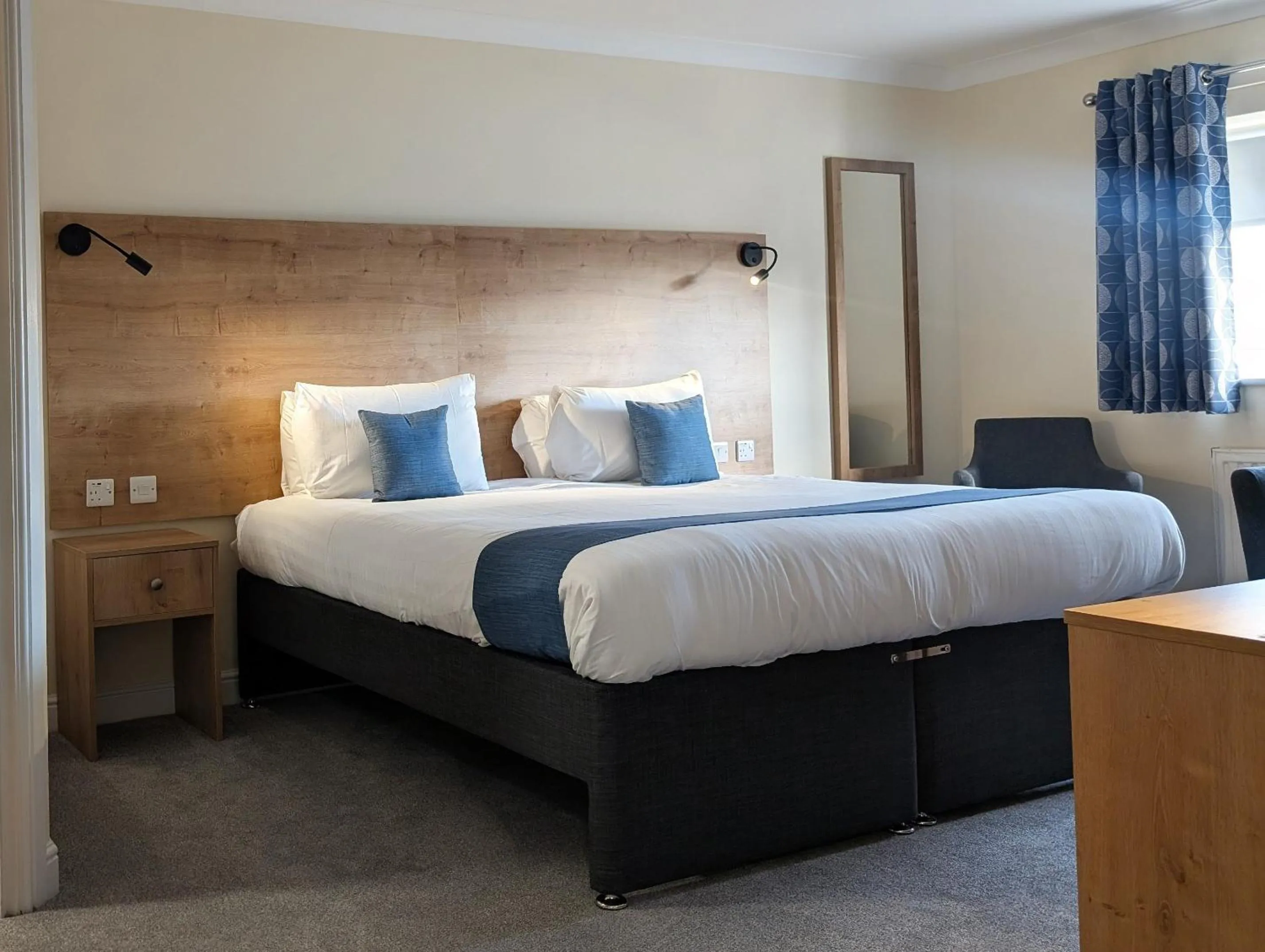 Bed in Southview Park Hotel