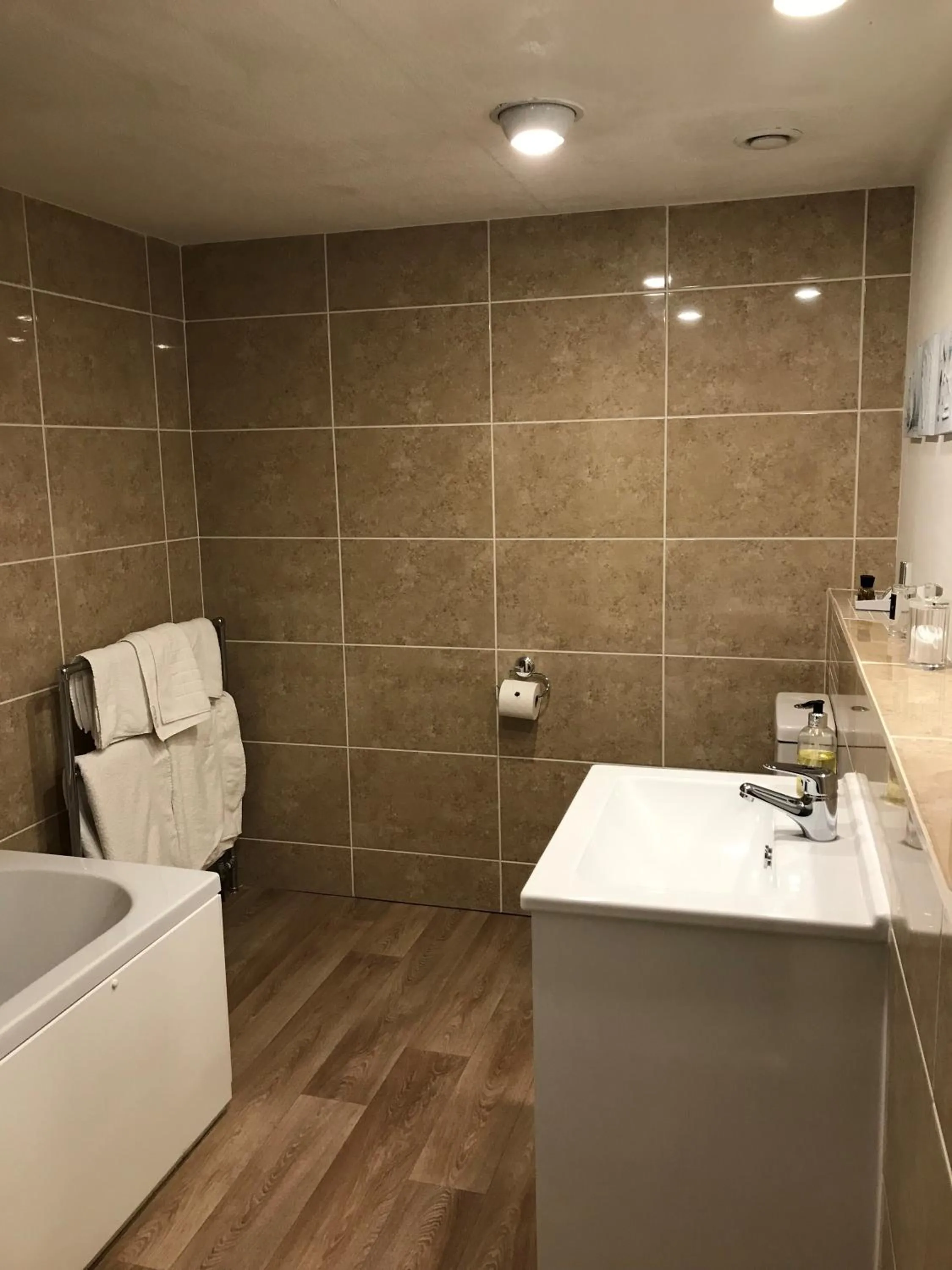 Shower in Ashbourne House