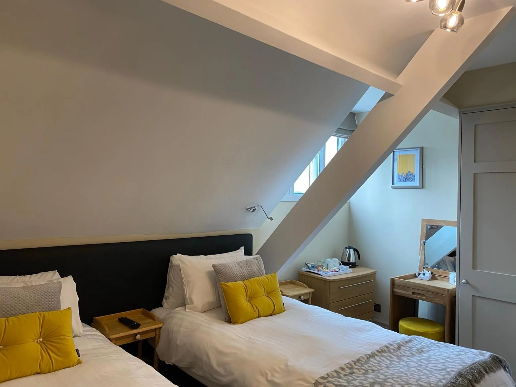 Bed in Ashbourne House