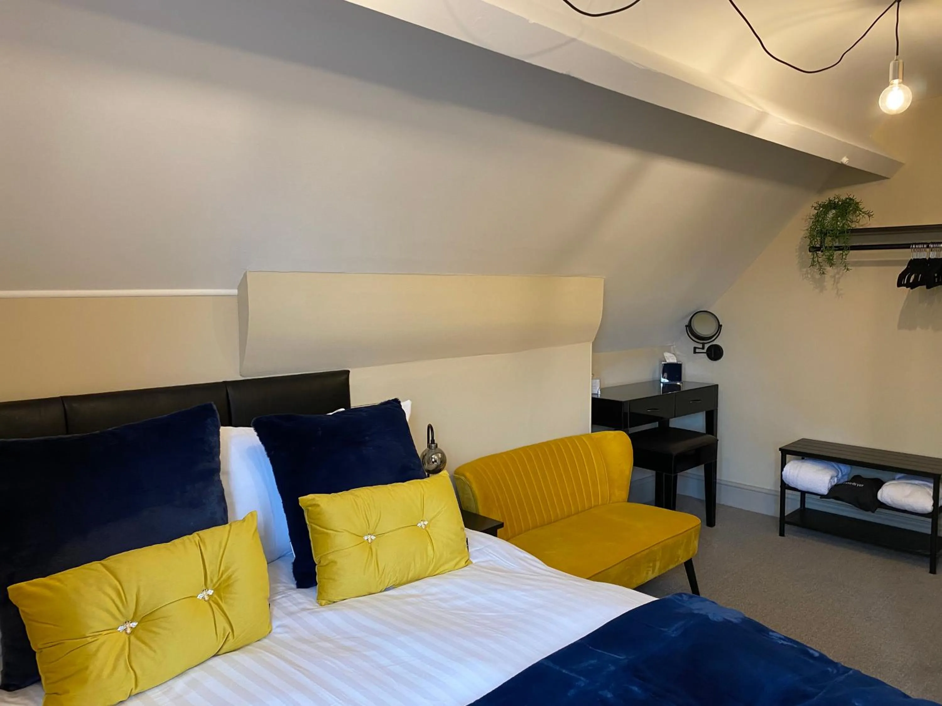 Seating area, Bed in Ashbourne House