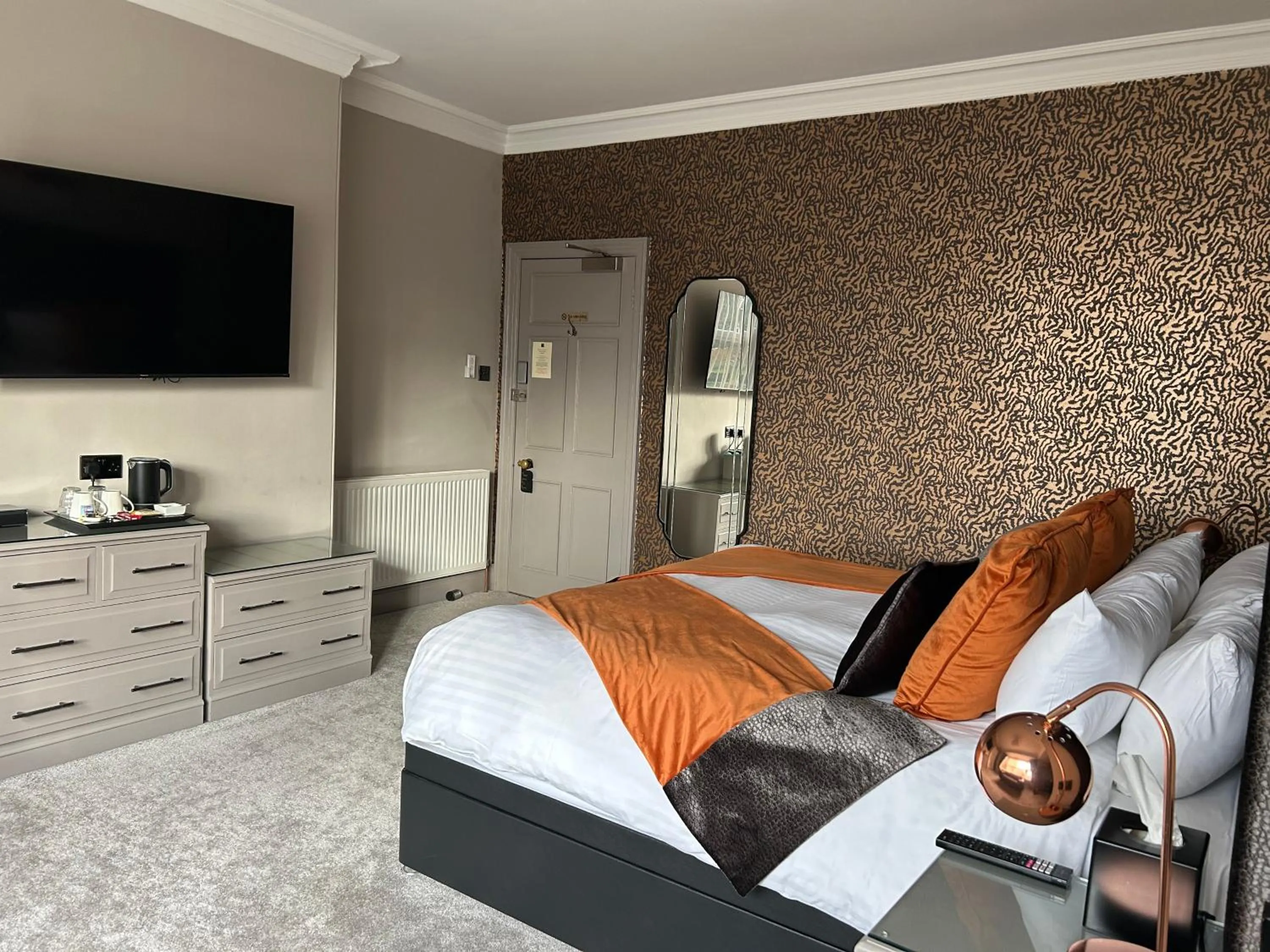 Bed in Ashbourne House