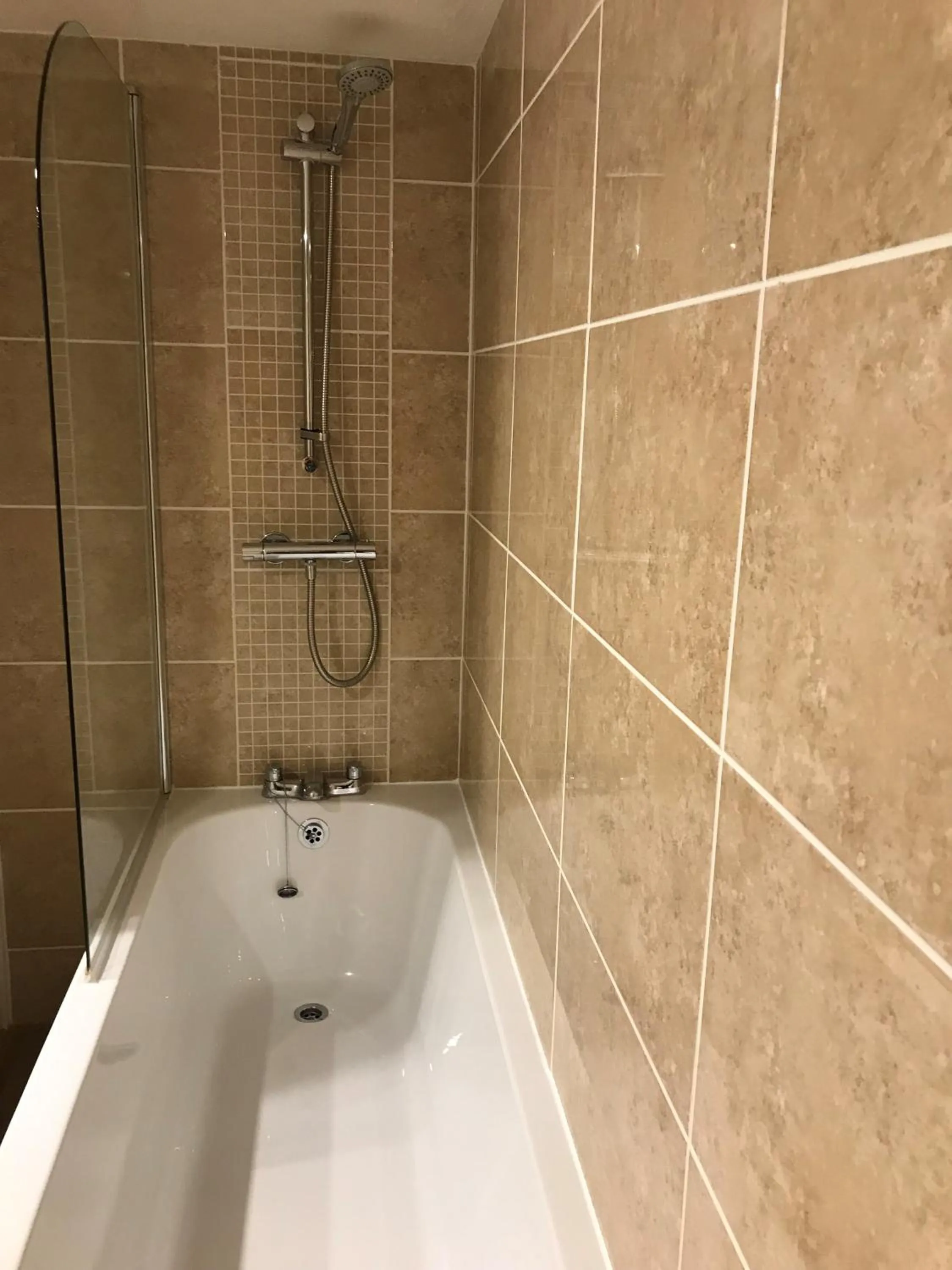 Shower in Ashbourne House