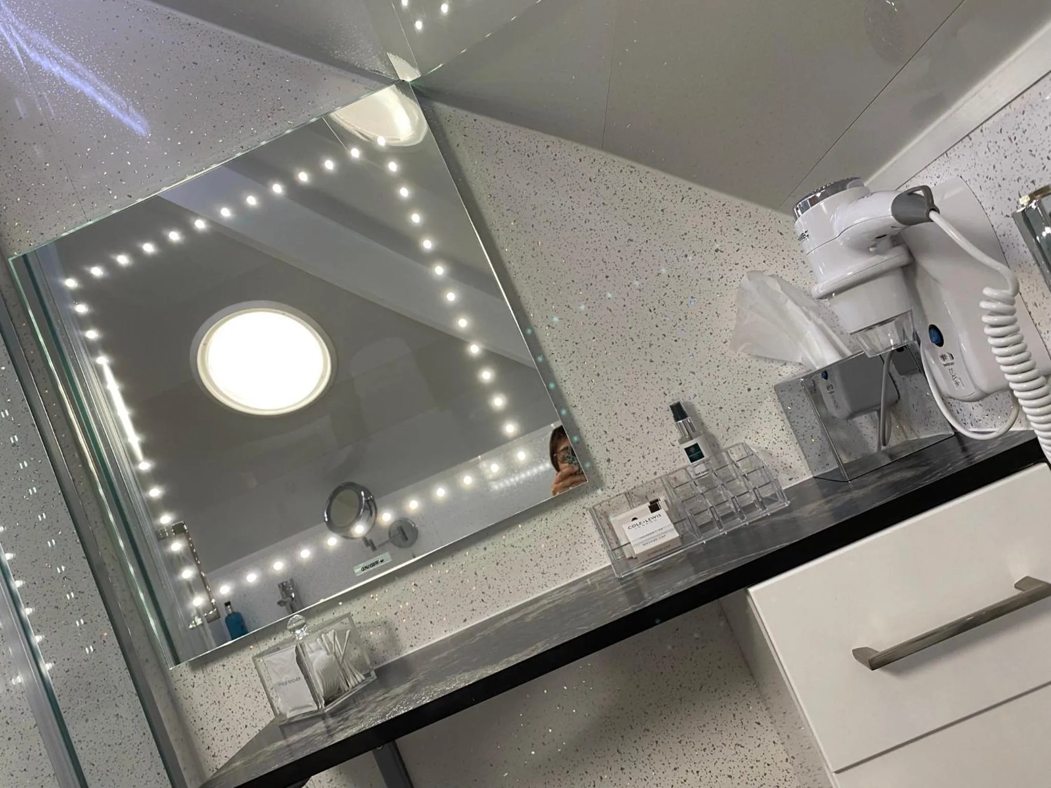 Shower in Ashbourne House