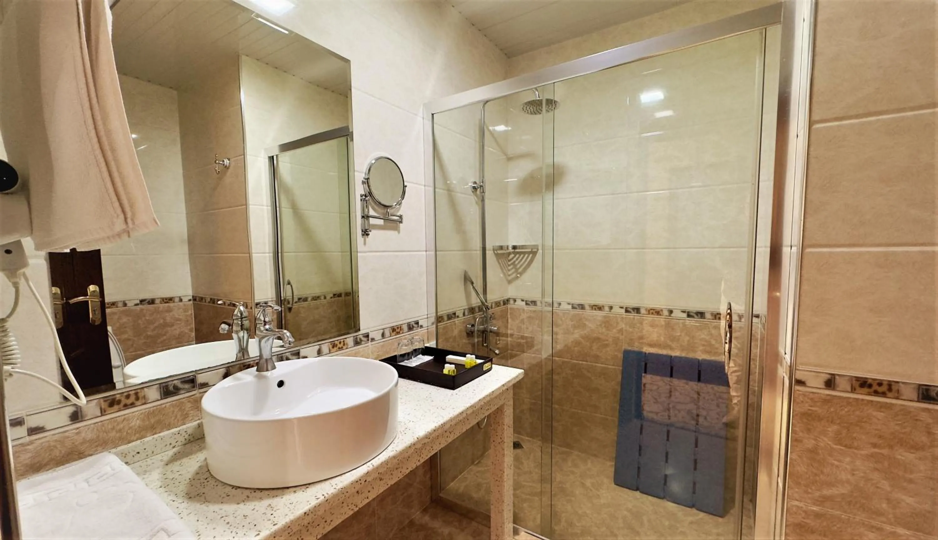 Standard Twin Room in Hotel Sultan