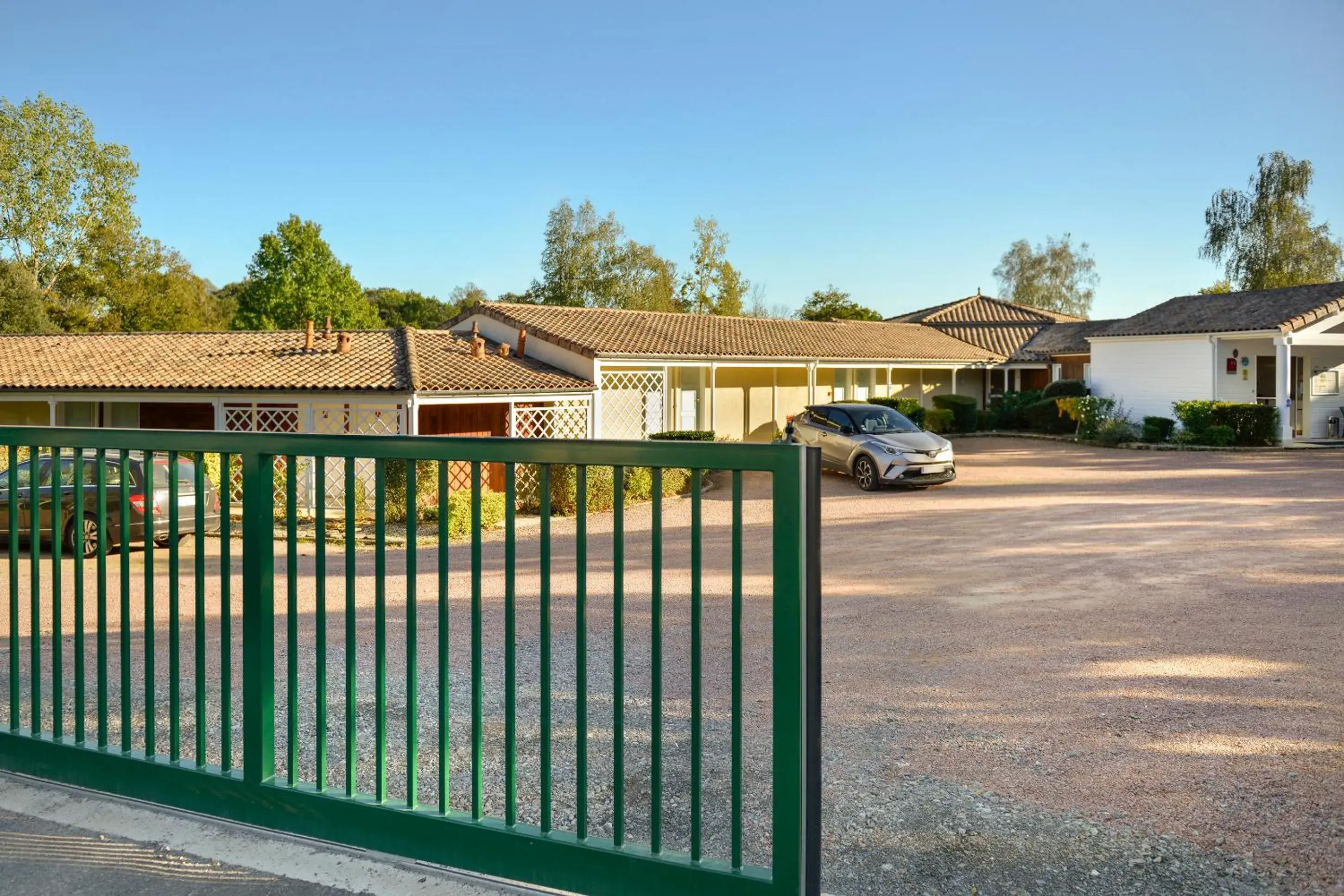 Property building in Logis Hôtel Val de Vienne Property building in Logis Hôtel Val de Vienne