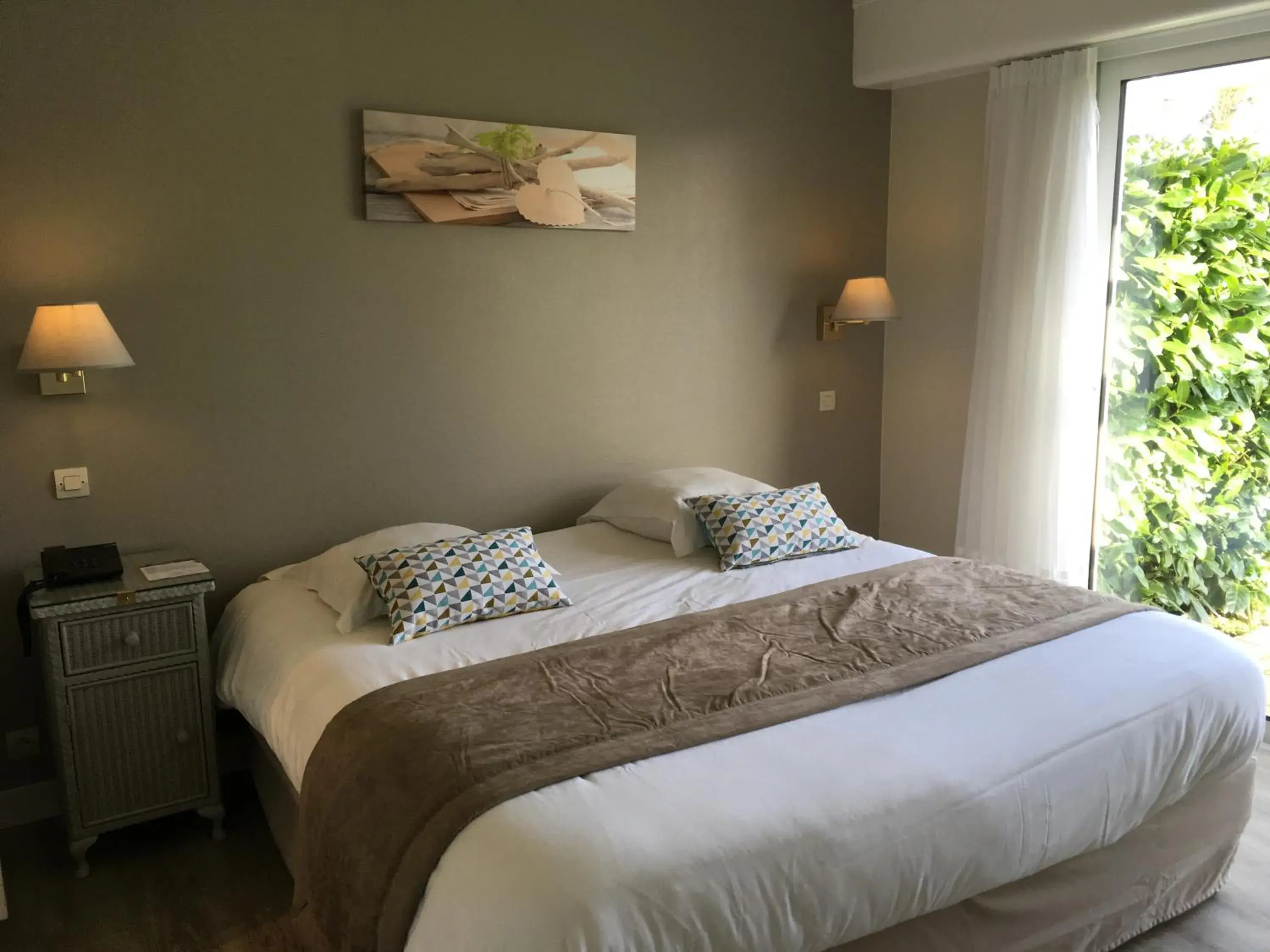 Bed in Logis Hôtel Val de Vienne Bed in Logis Hôtel Val de Vienne