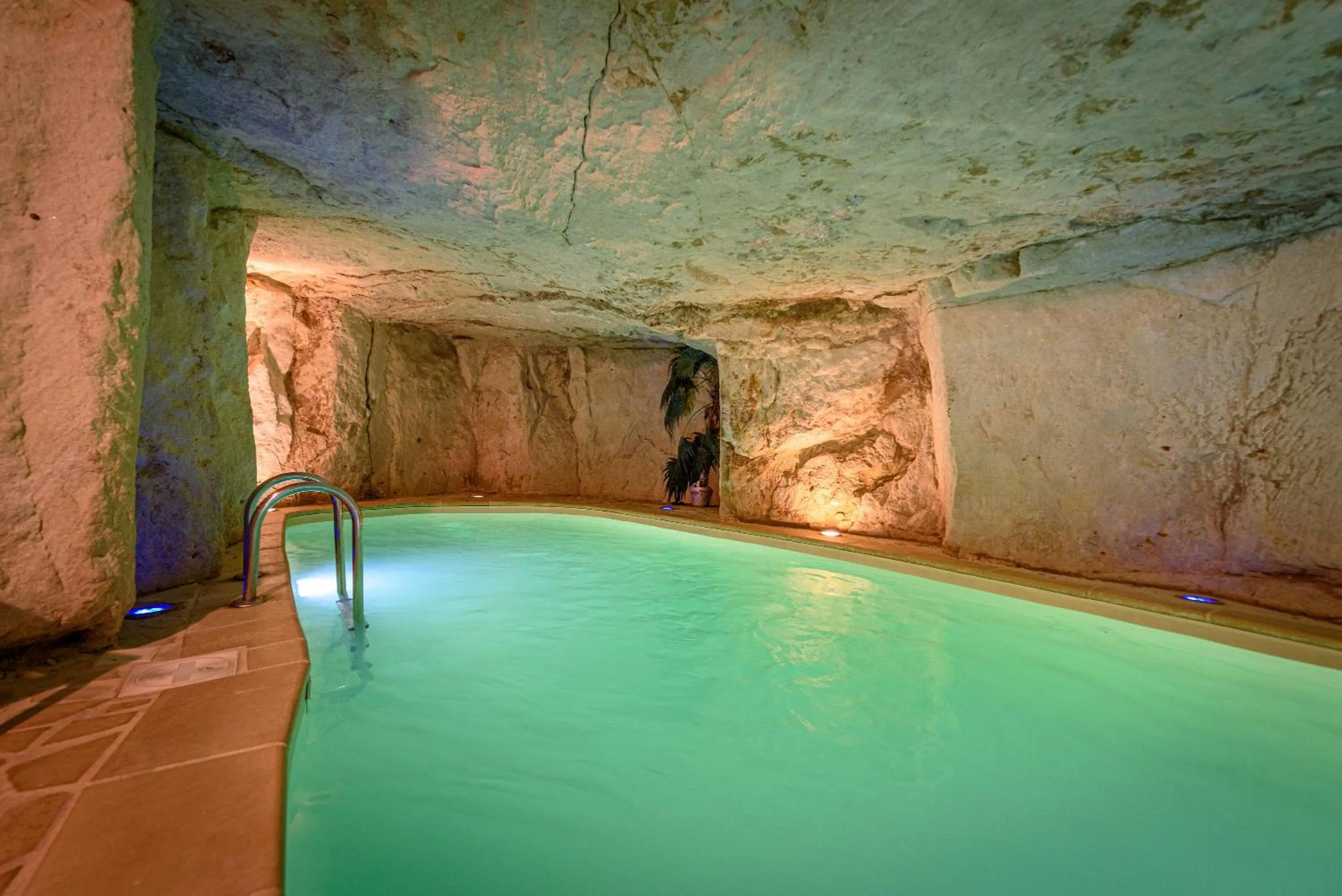 Swimming pool in Logis Demeure de la Vignole