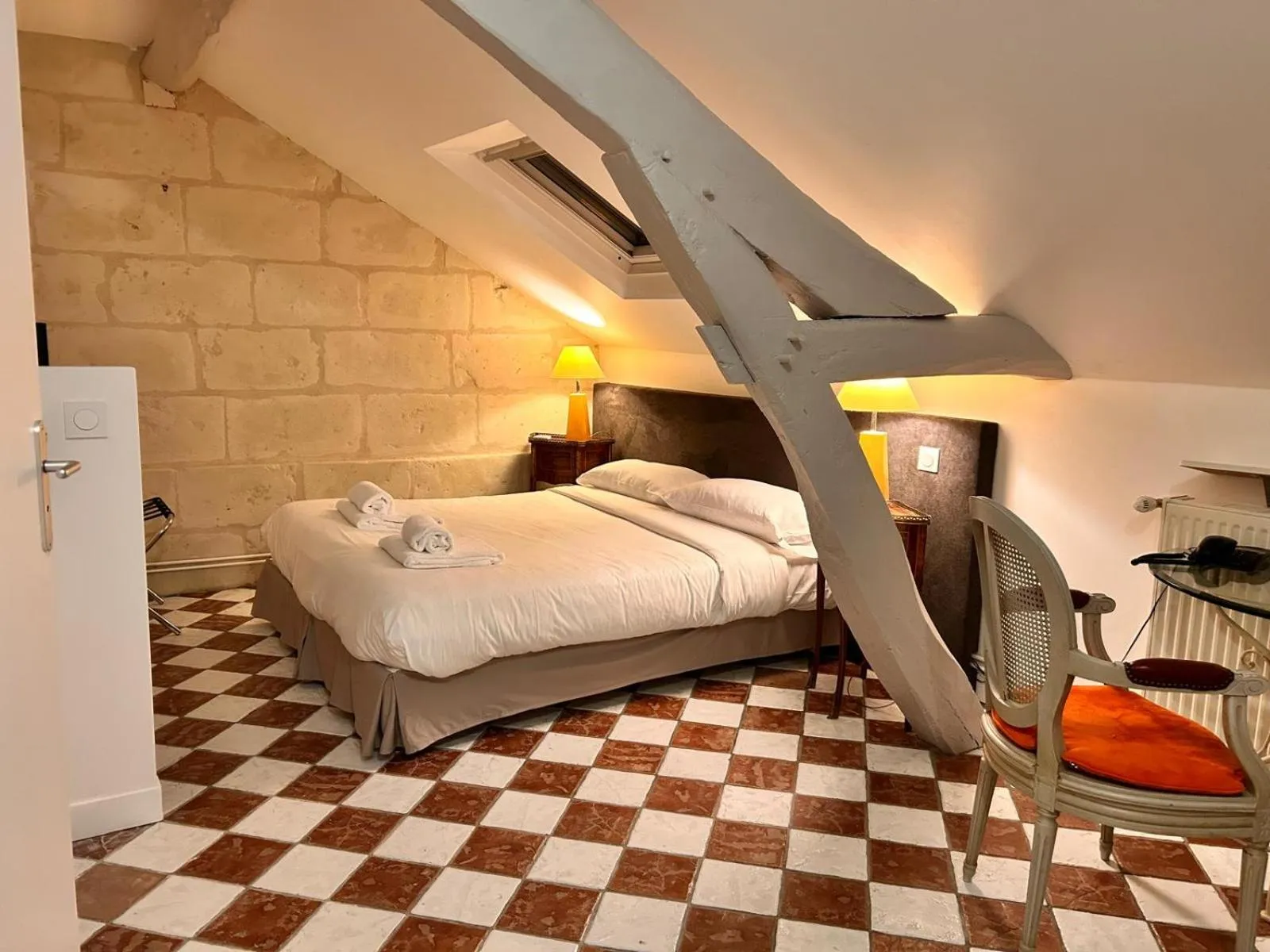 Bed in Logis Demeure de la Vignole