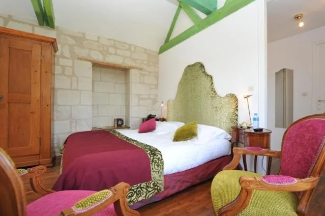 Bedroom, Bed in Logis Demeure de la Vignole
