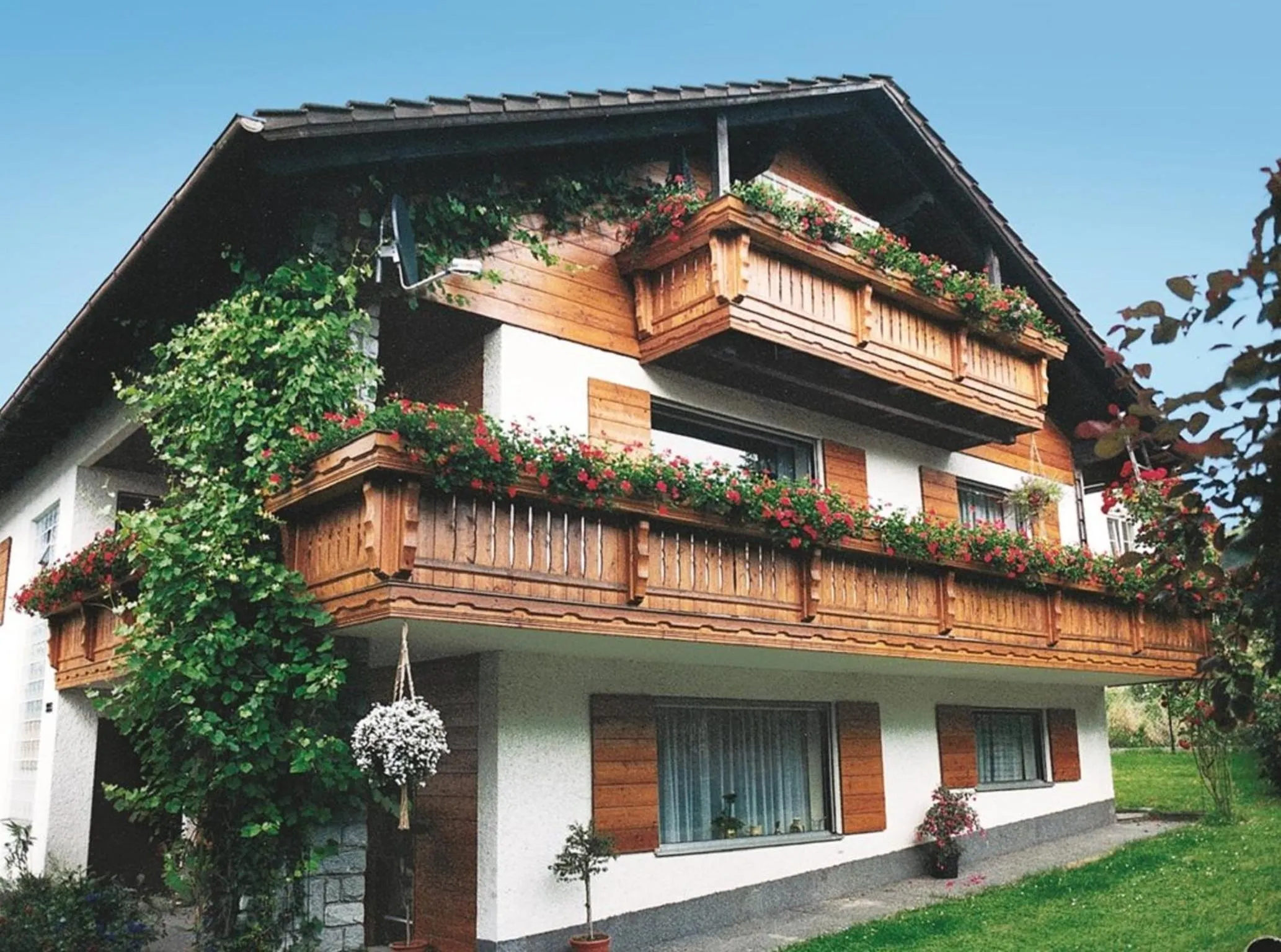 Facade/entrance in Fischer Willi