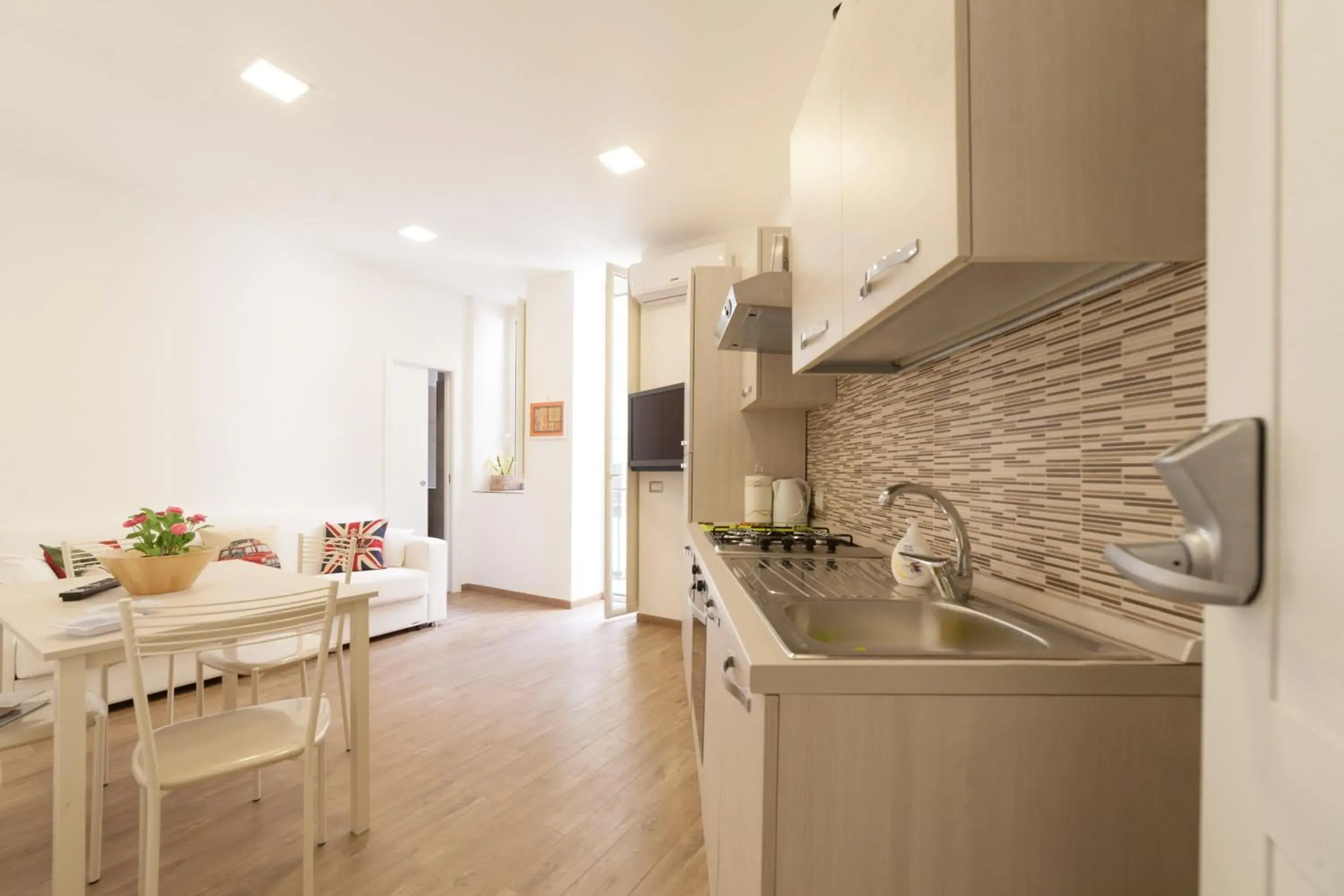 Three-Bedroom Apartment in Toledo 116 Three-Bedroom Apartment in Toledo 116