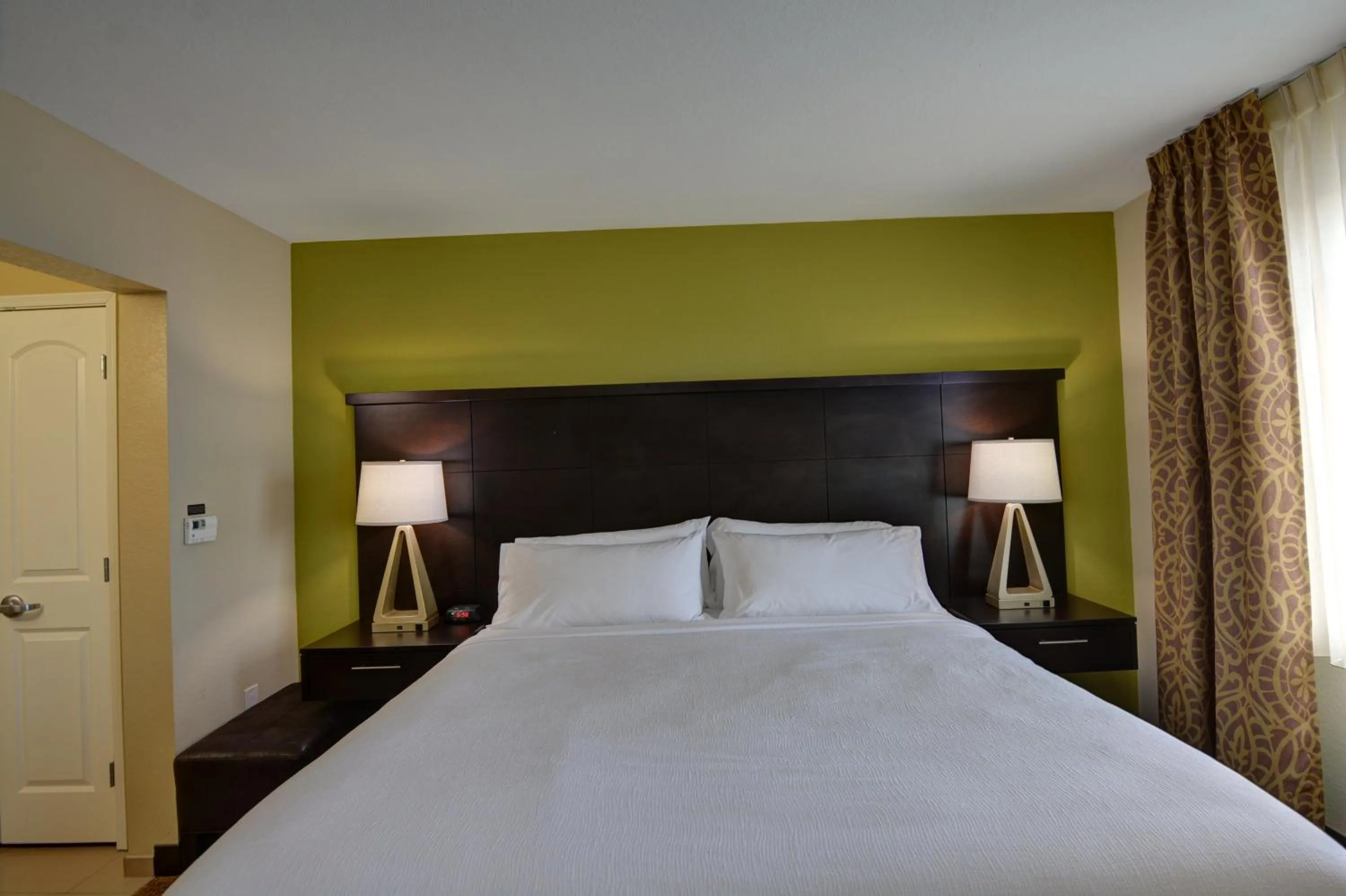 Photo of the whole room in Staybridge Suites Lakeland West