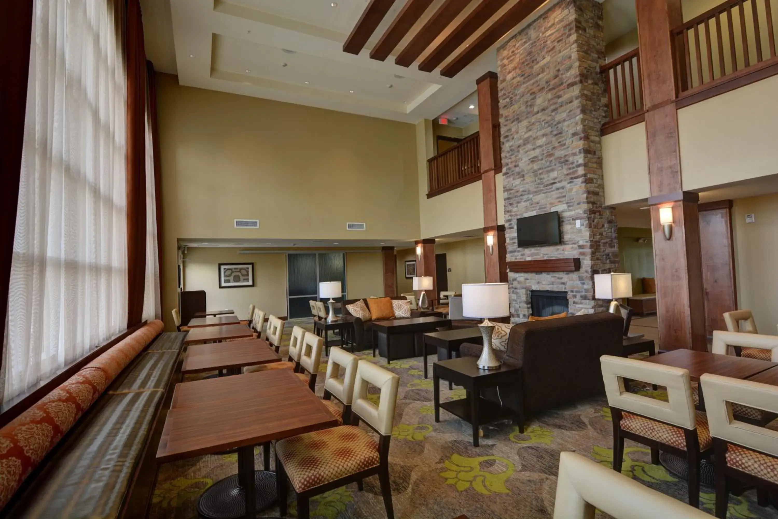 Restaurant/Places to Eat in Staybridge Suites Lakeland West