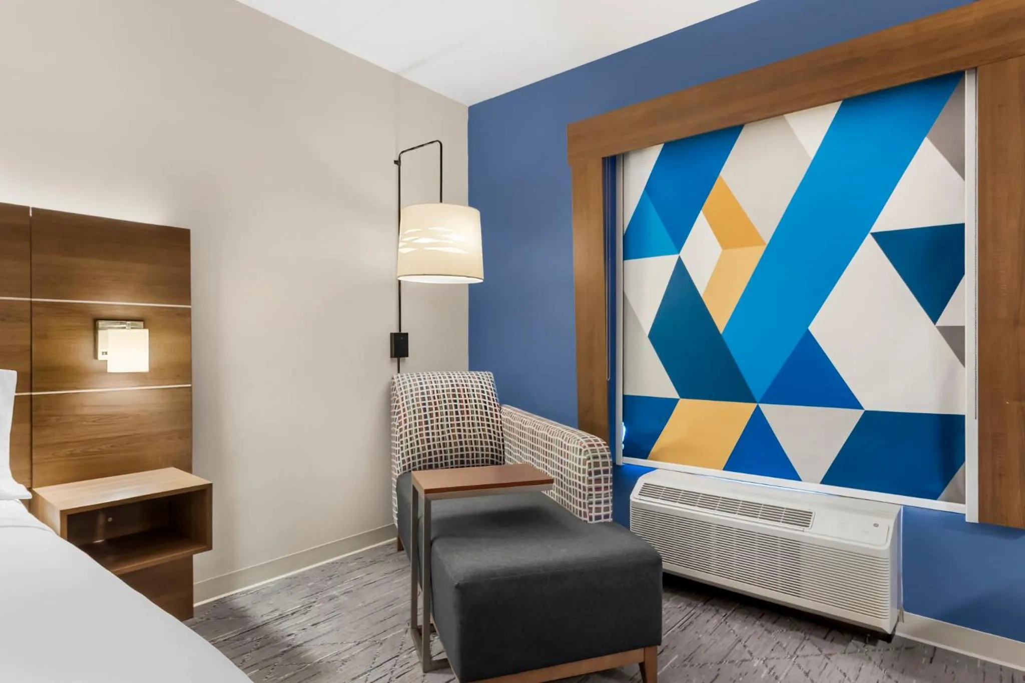 Photo of the whole room, Bed in Holiday Inn Express - Nashville South - Spring Hill by IHG