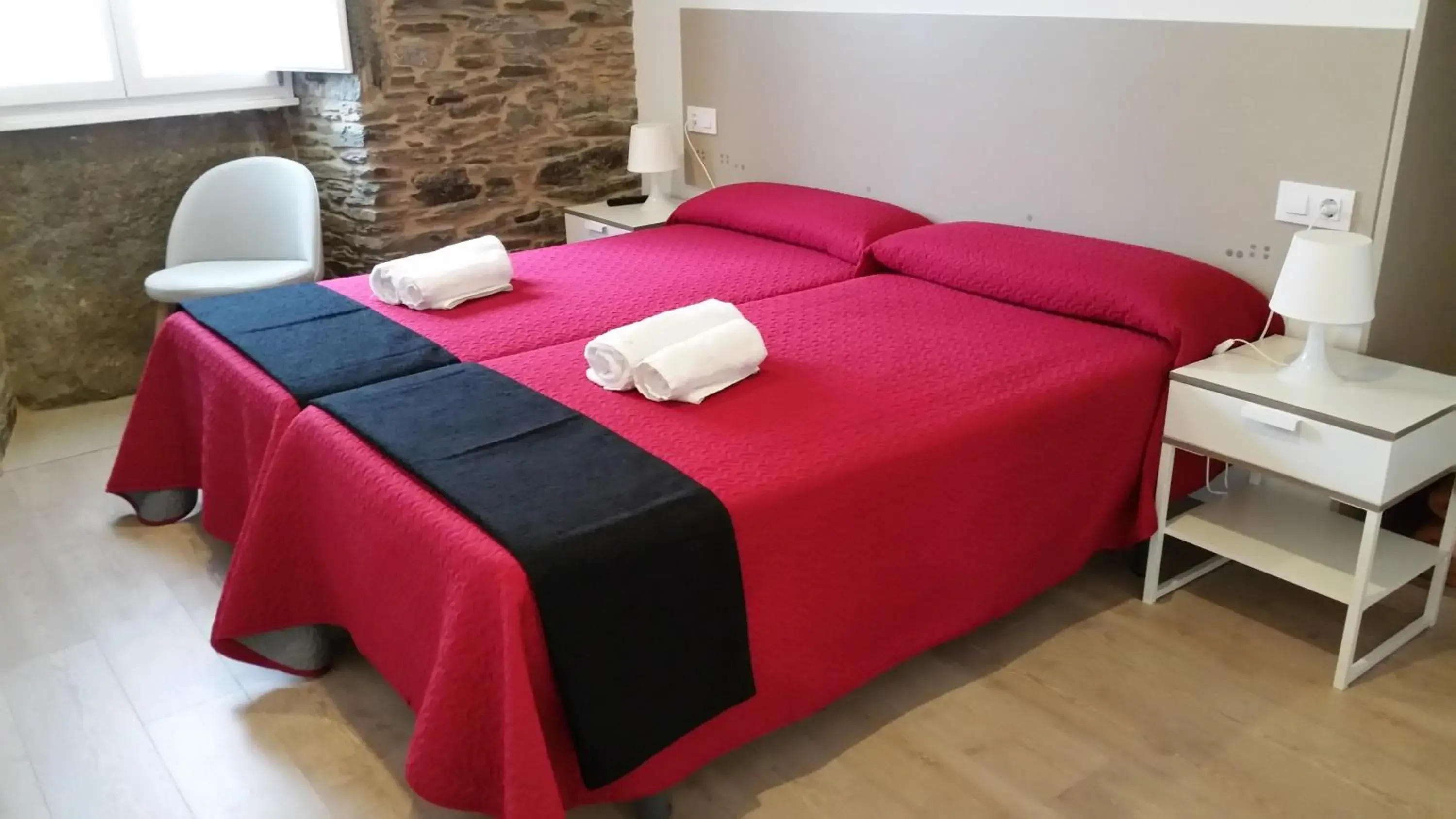 Twin Room - single occupancy in Pensión Domus Gallery Twin Room - single occupancy in Pensión Domus Gallery