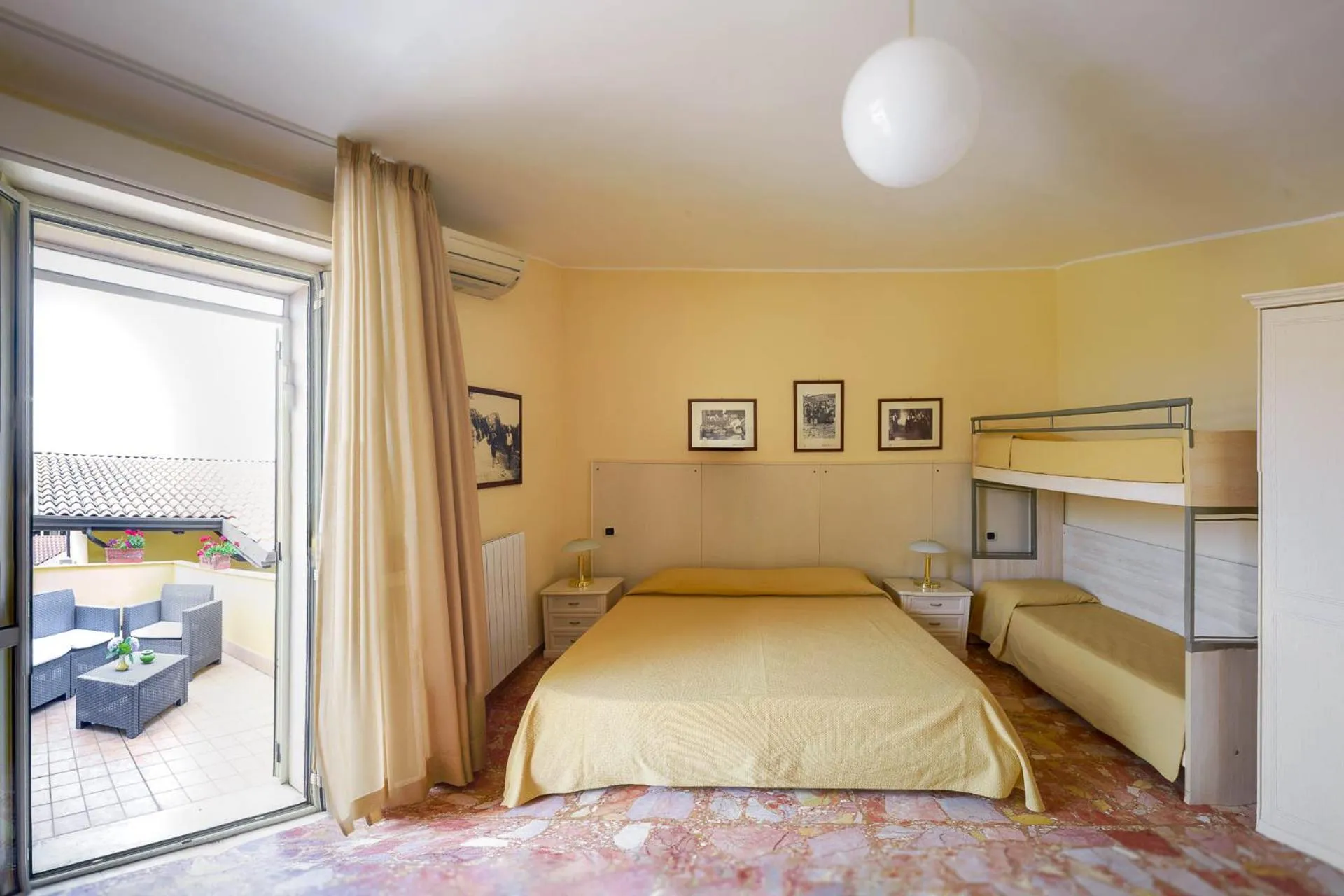 Bed in Il Giardino degli Allori