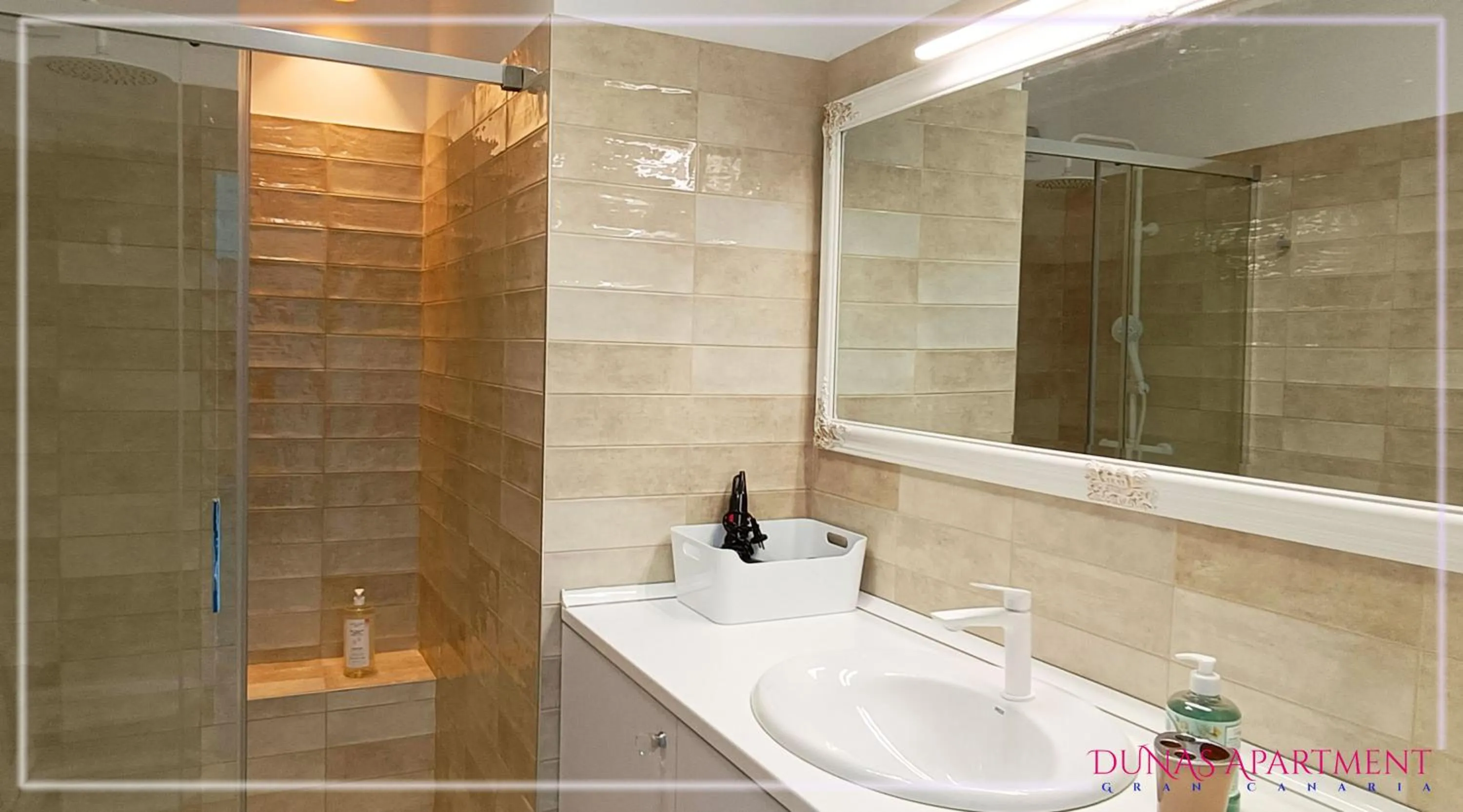 Bathroom in Dunas Apartment Gran Canaria