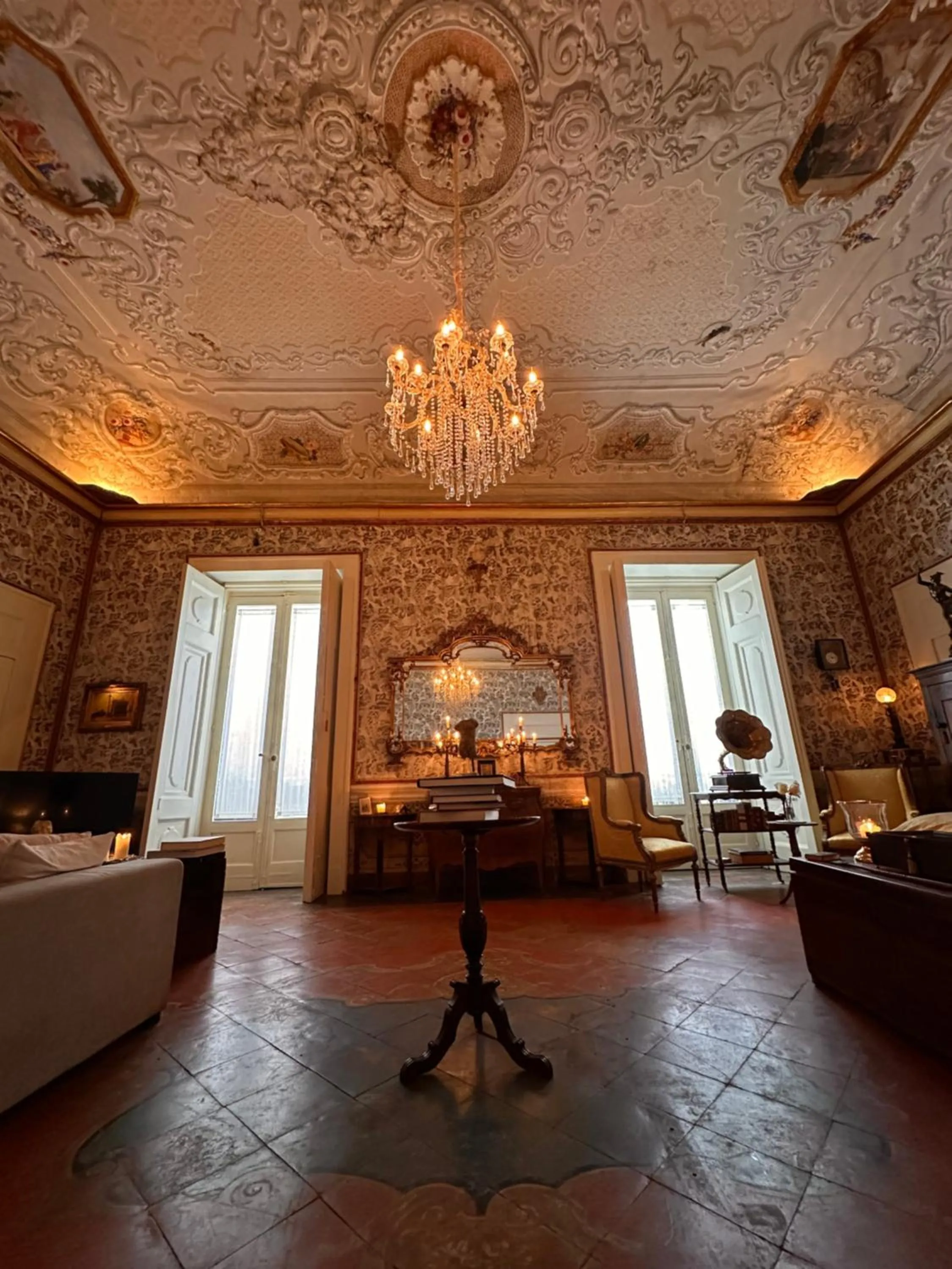 Seating area in Casa Santangelo Suites