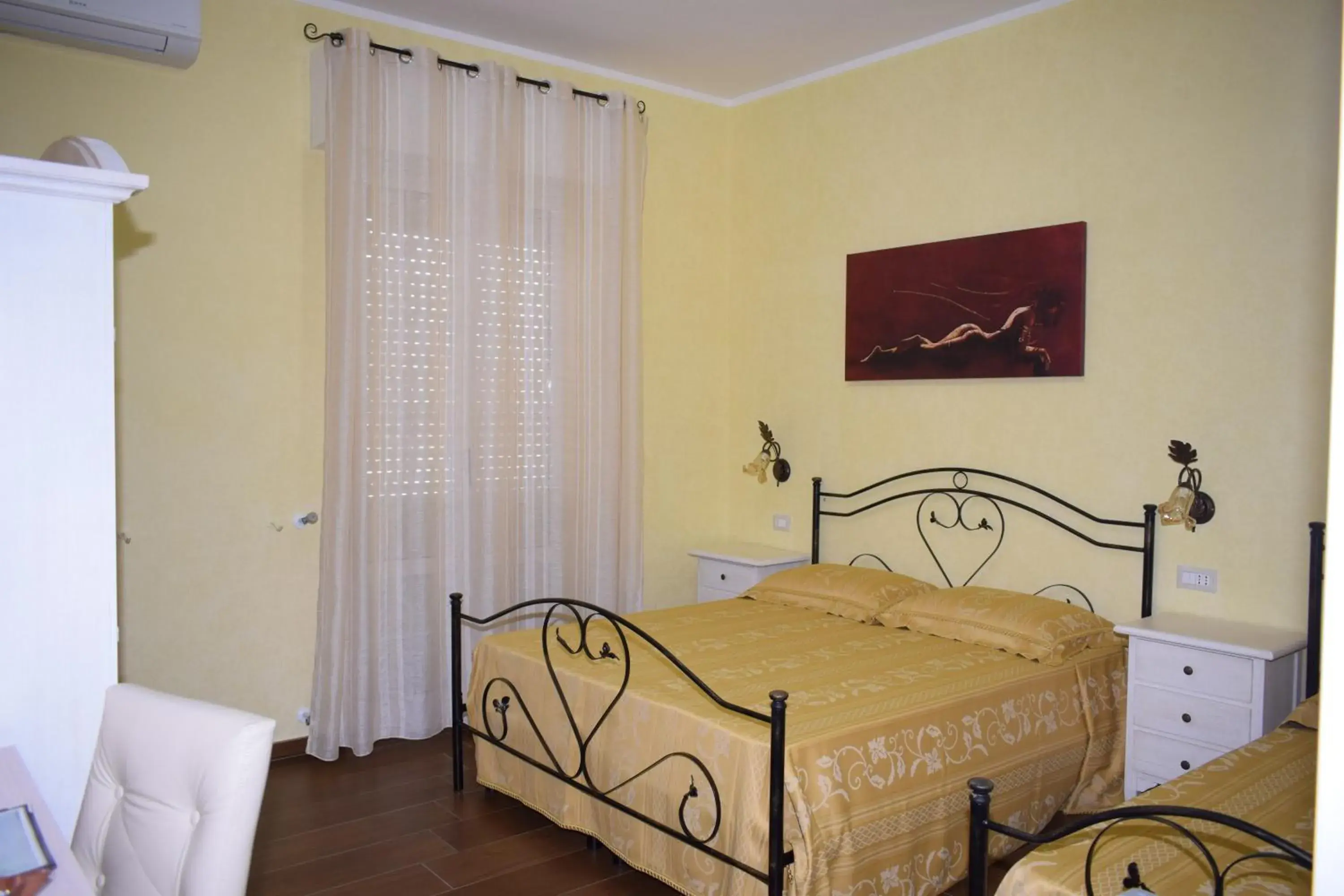 Comfort Triple Room in B&B Vico Napoli Salento Comfort Triple Room in B&B Vico Napoli Salento