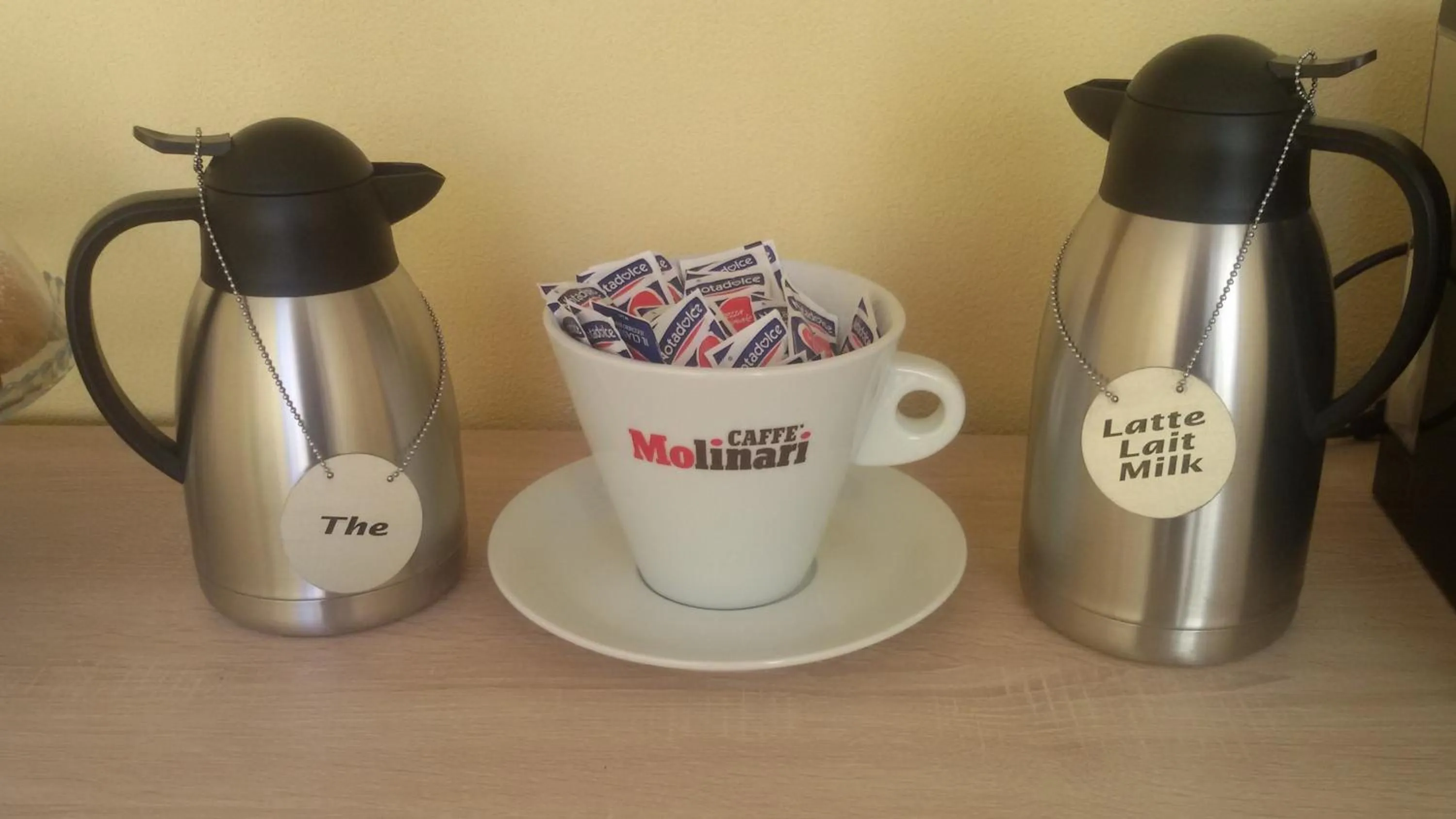 Coffee/tea facilities in B&B Vico Napoli Salento