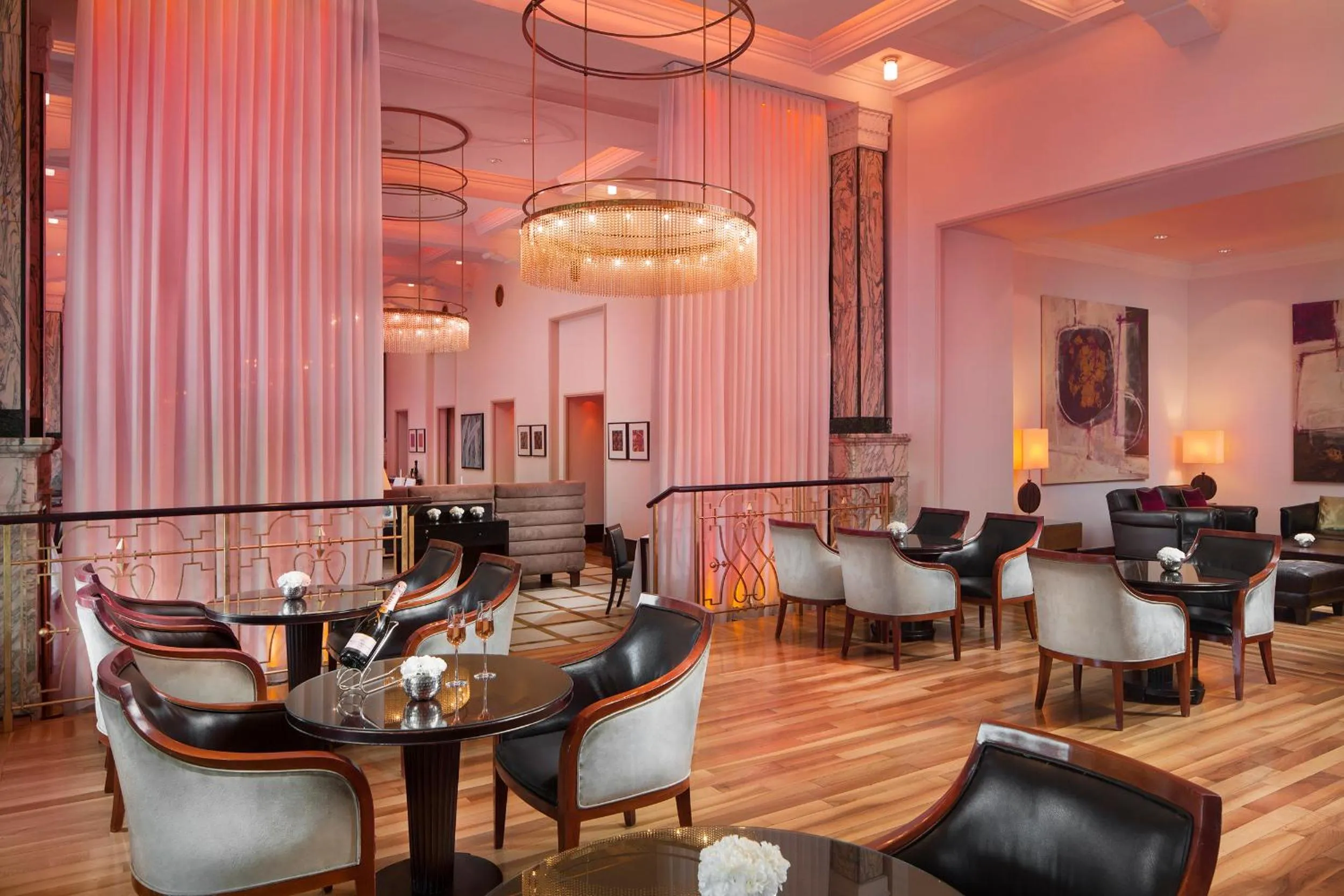 Lounge or bar in Esplanade Zagreb Hotel