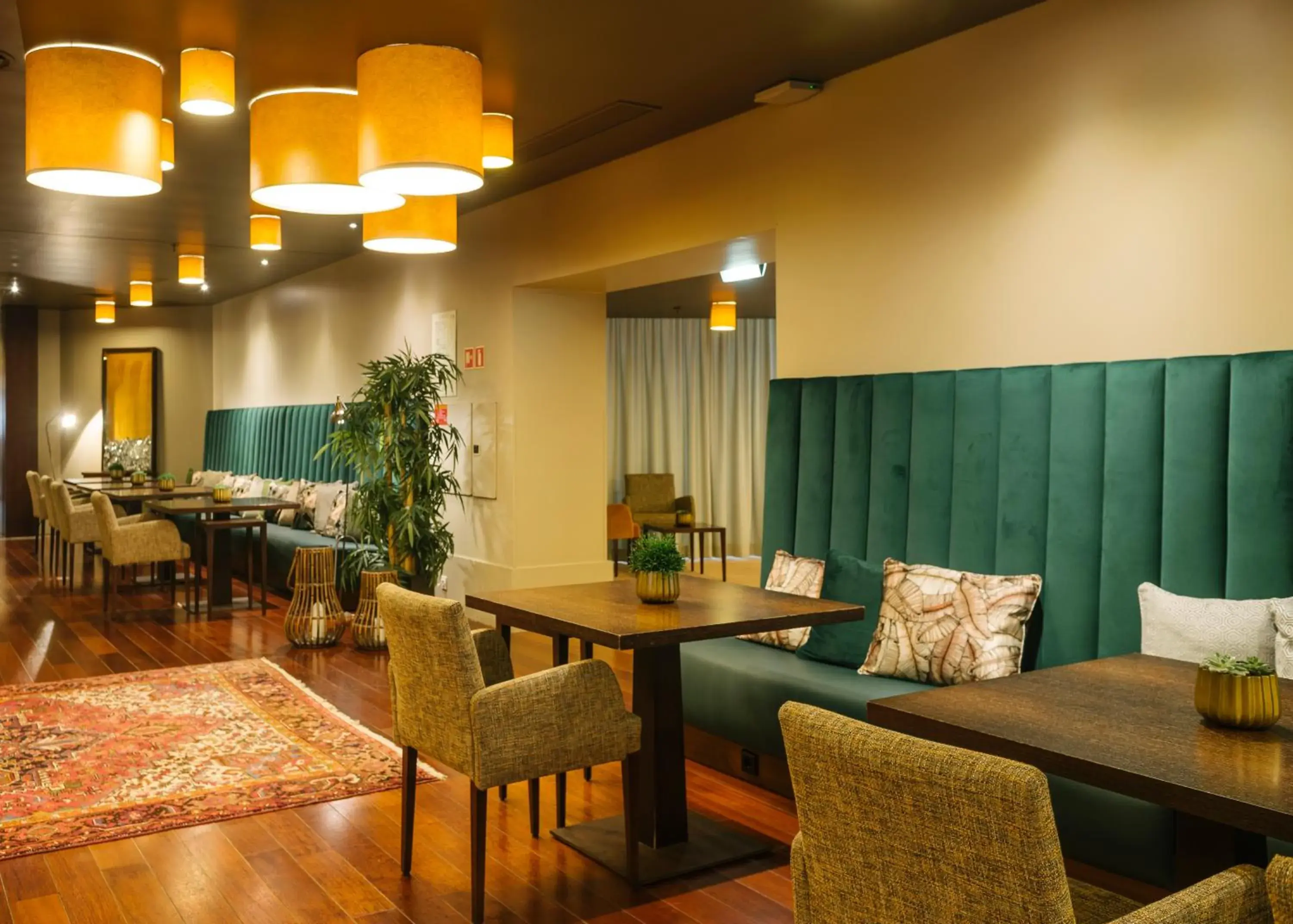 Restaurant/places to eat in Gaia Residence Restaurant/places to eat in Gaia Residence