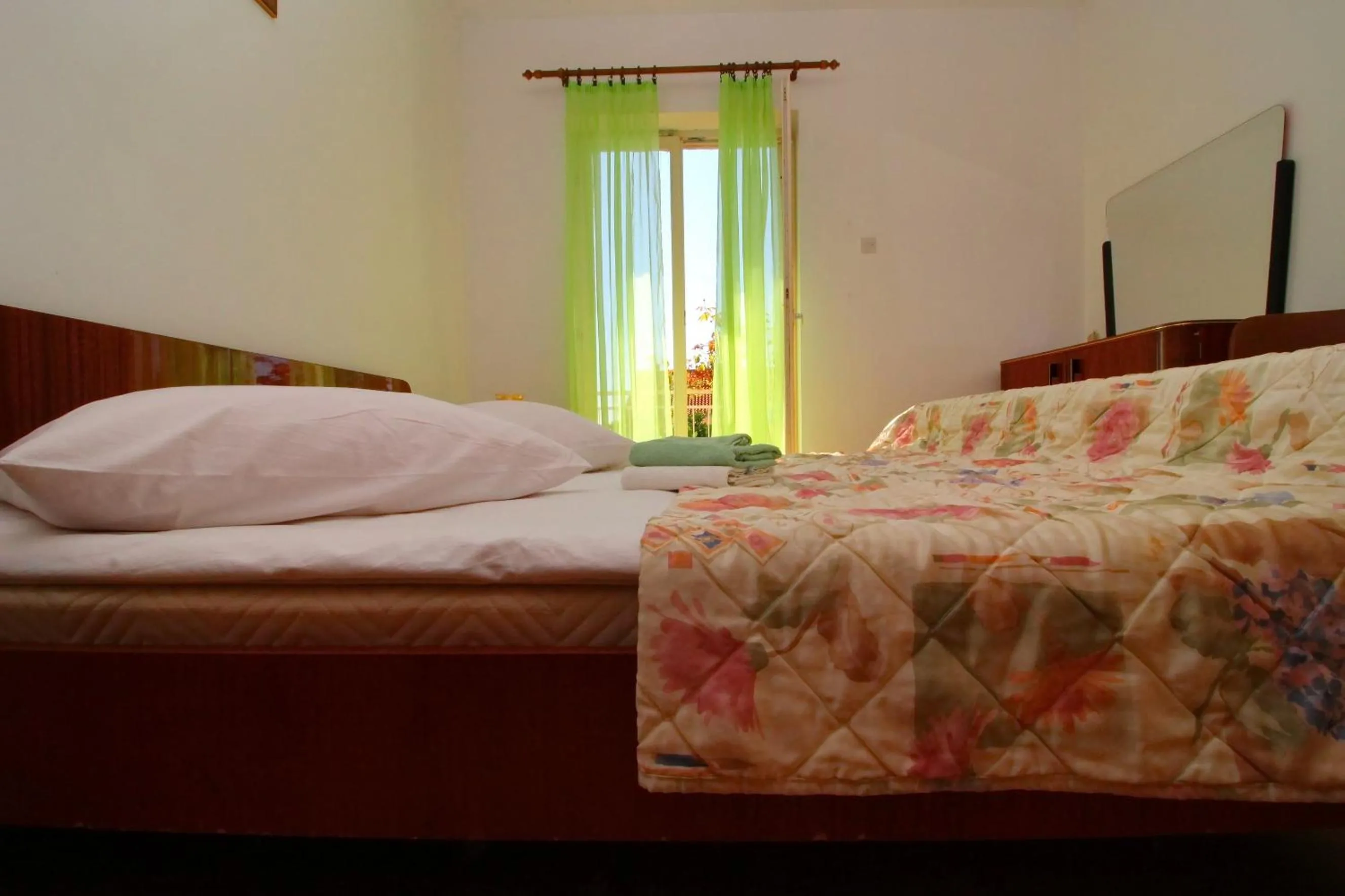 Bedroom, Bed in Apartment Domestic