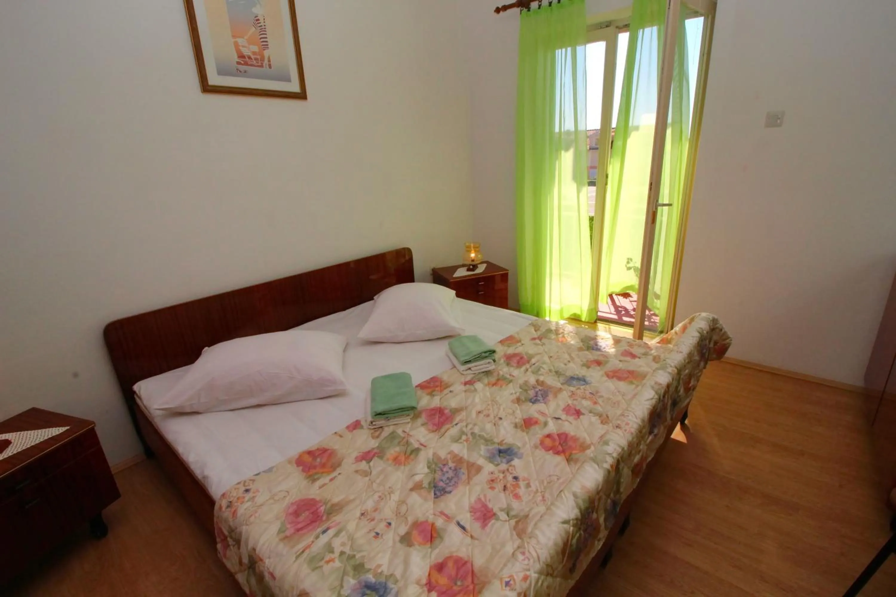 Bedroom, Bed in Apartment Domestic