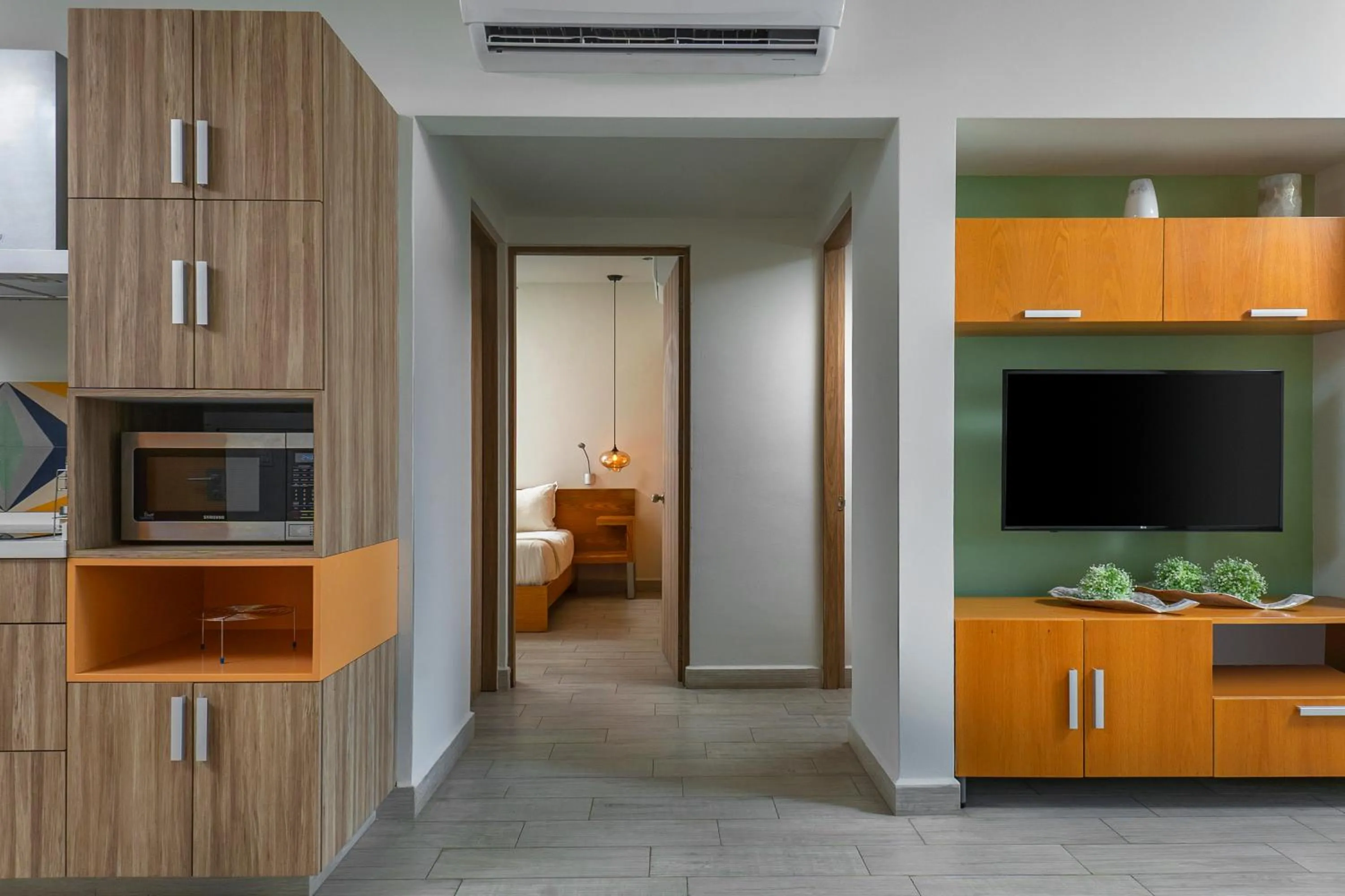 TV and multimedia in Opal Suites Apartments