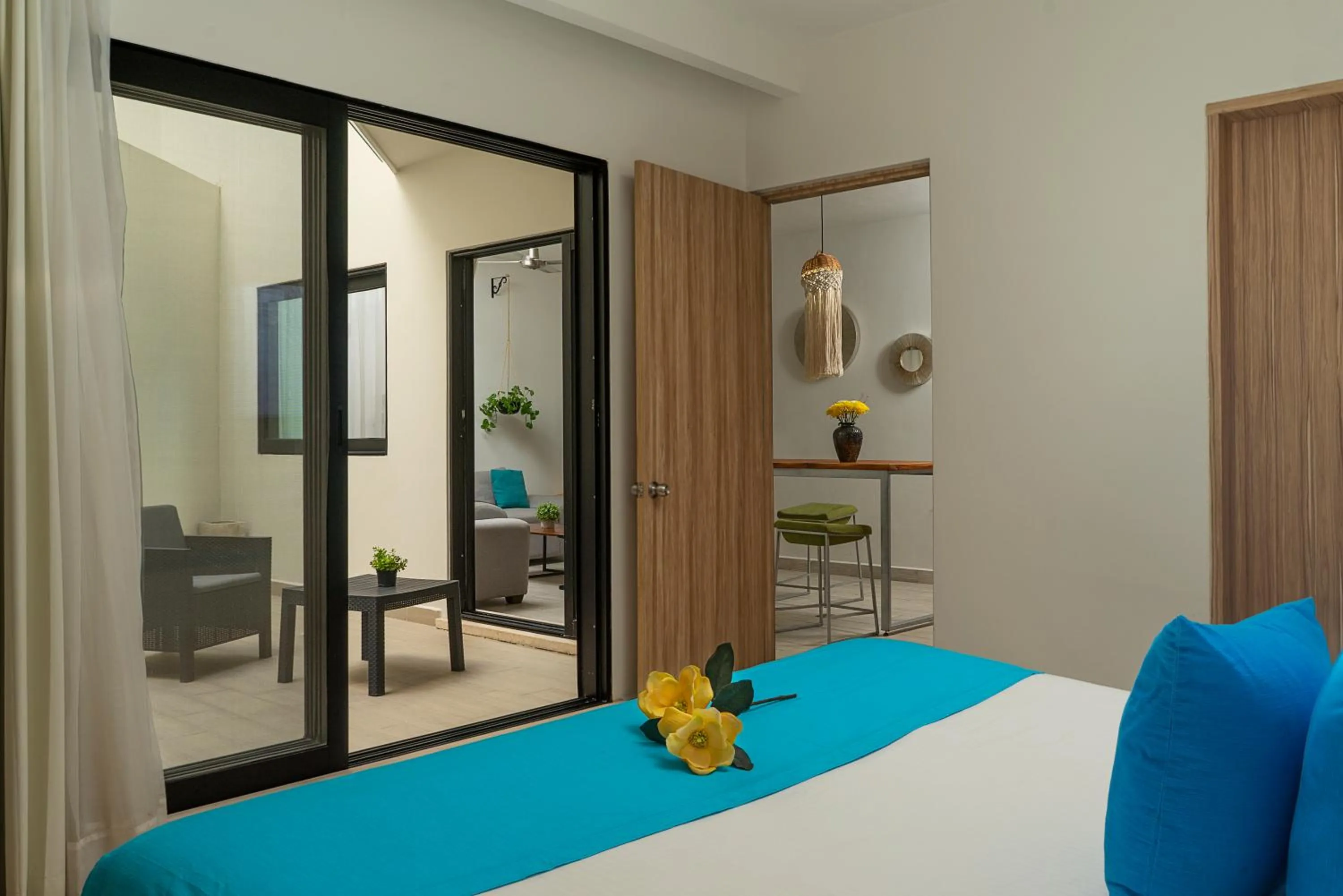 Bedroom, Bed in Opal Suites Apartments